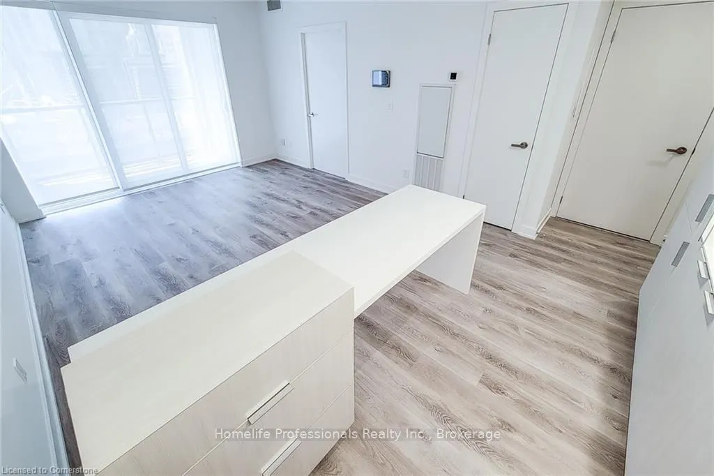 370 Martha Street, #608