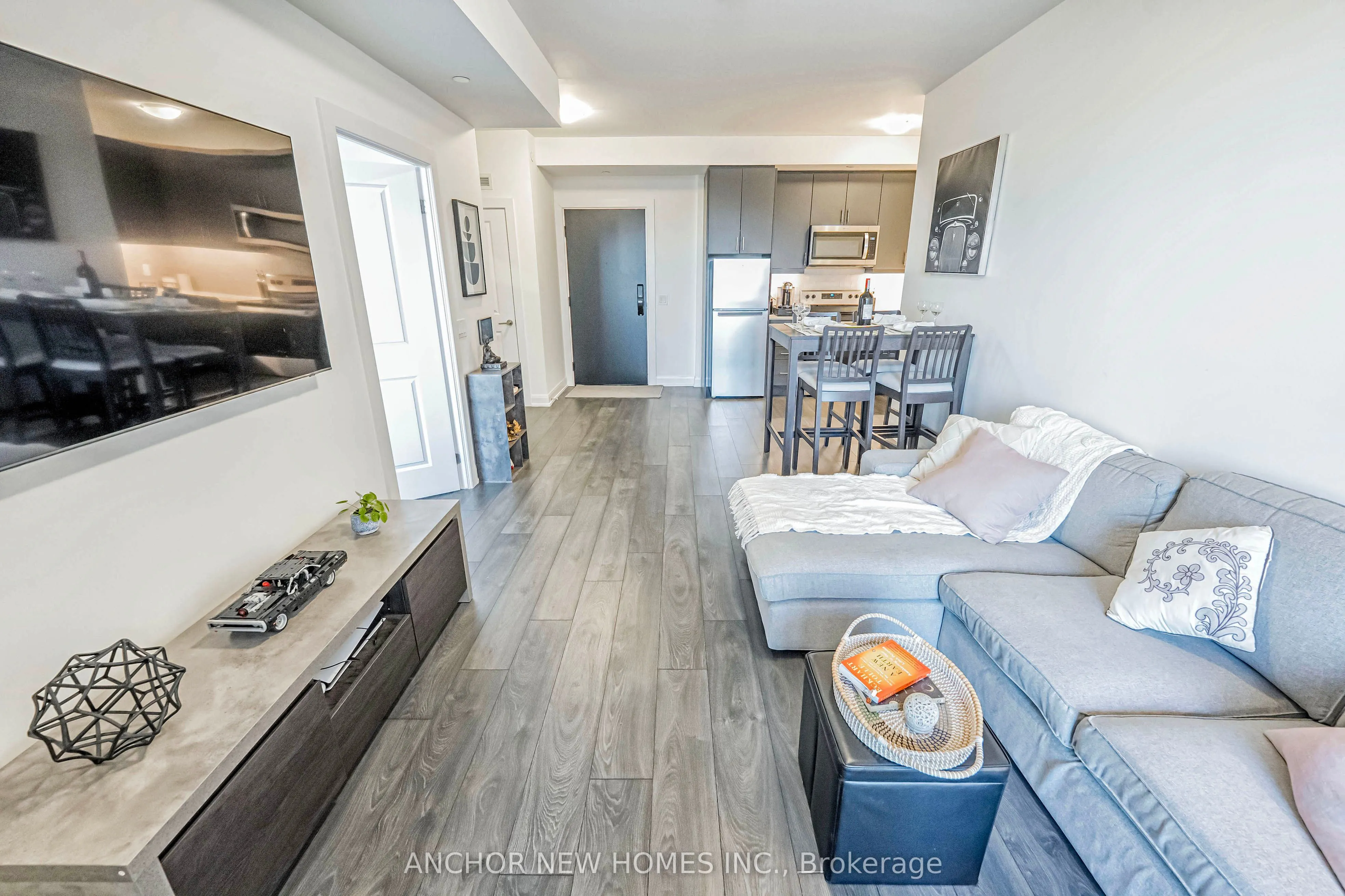 3220 William Coltson Ave Avenue E #302
