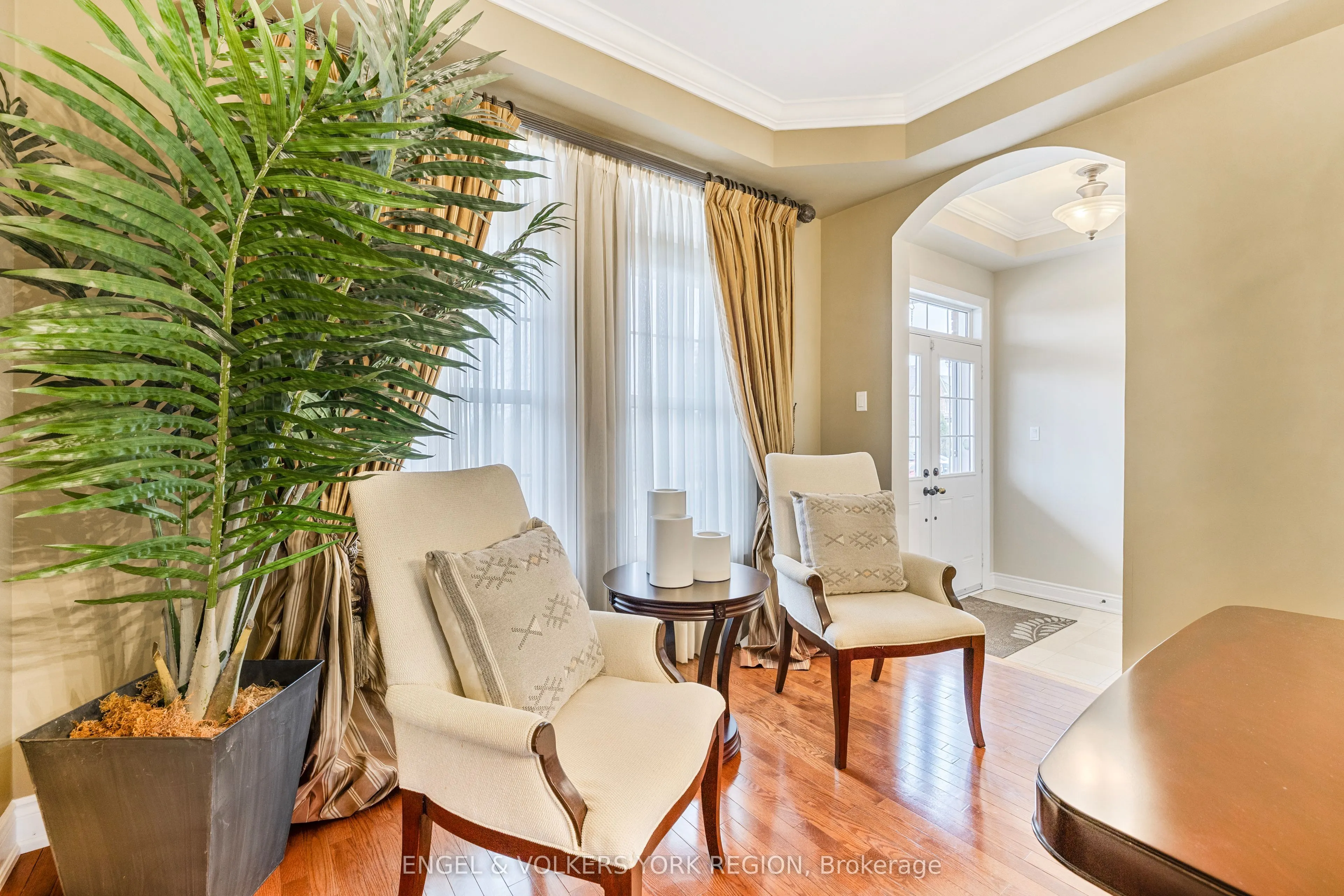 26 Imperial Lakes Drive