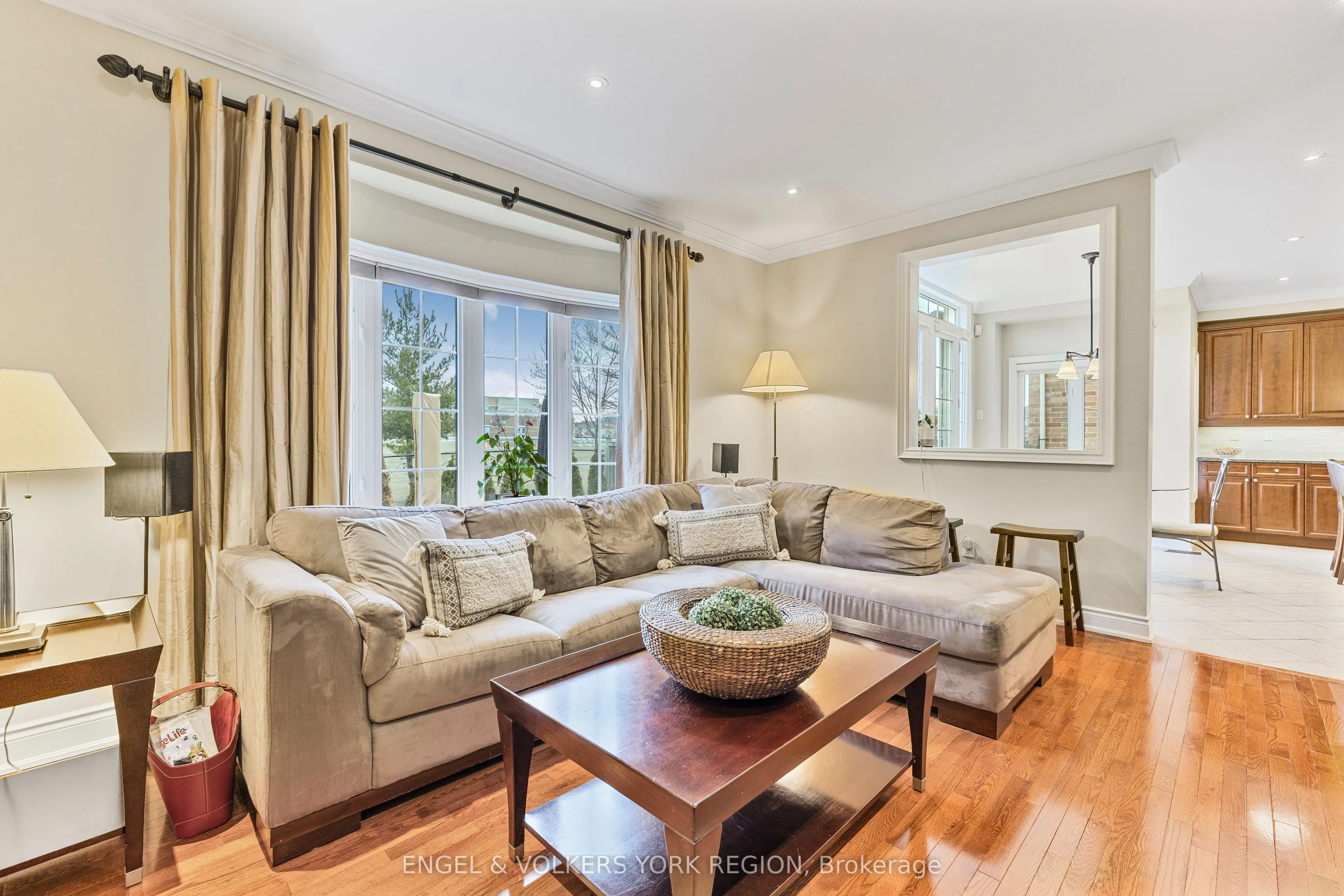 26 Imperial Lakes Drive