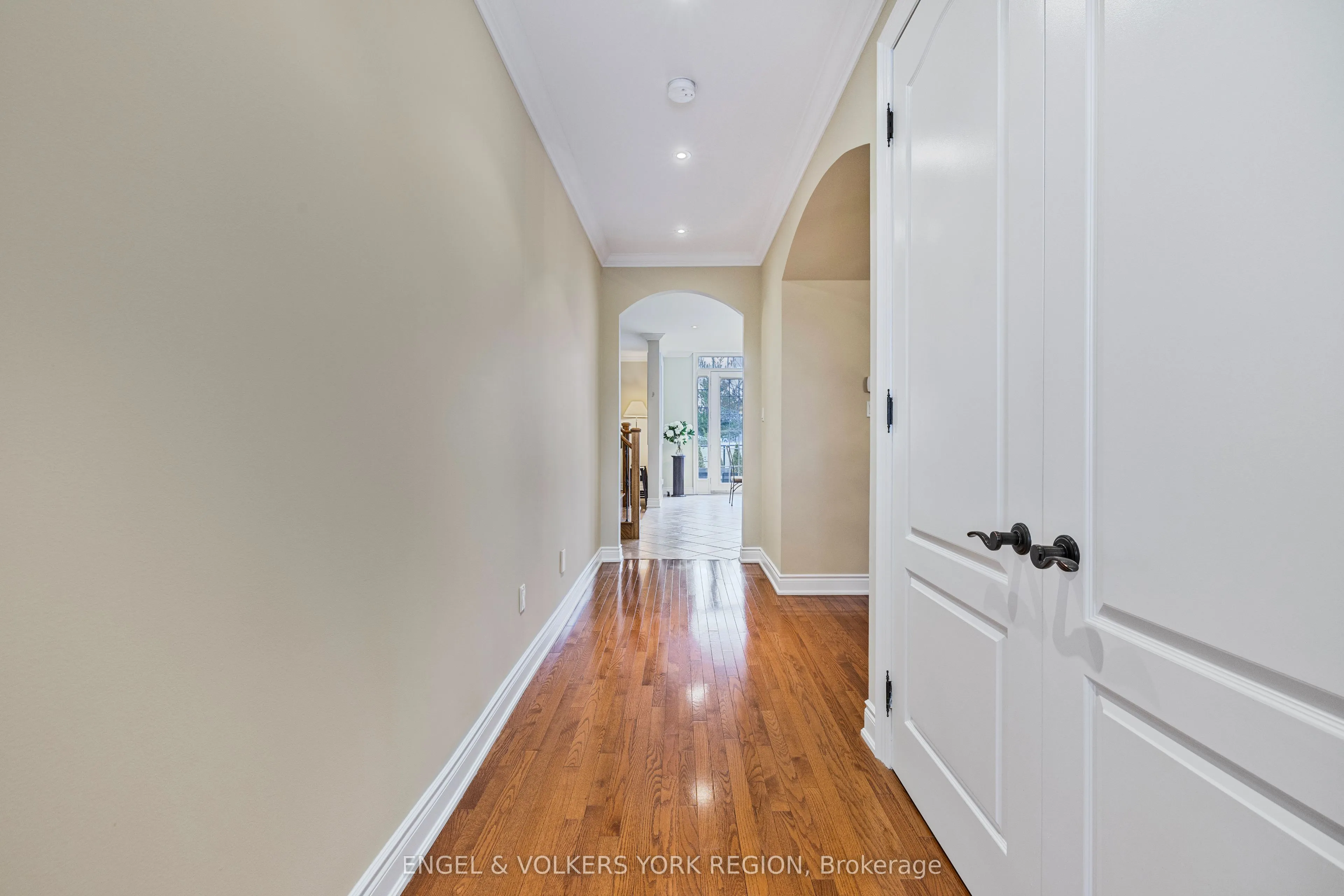 26 Imperial Lakes Drive