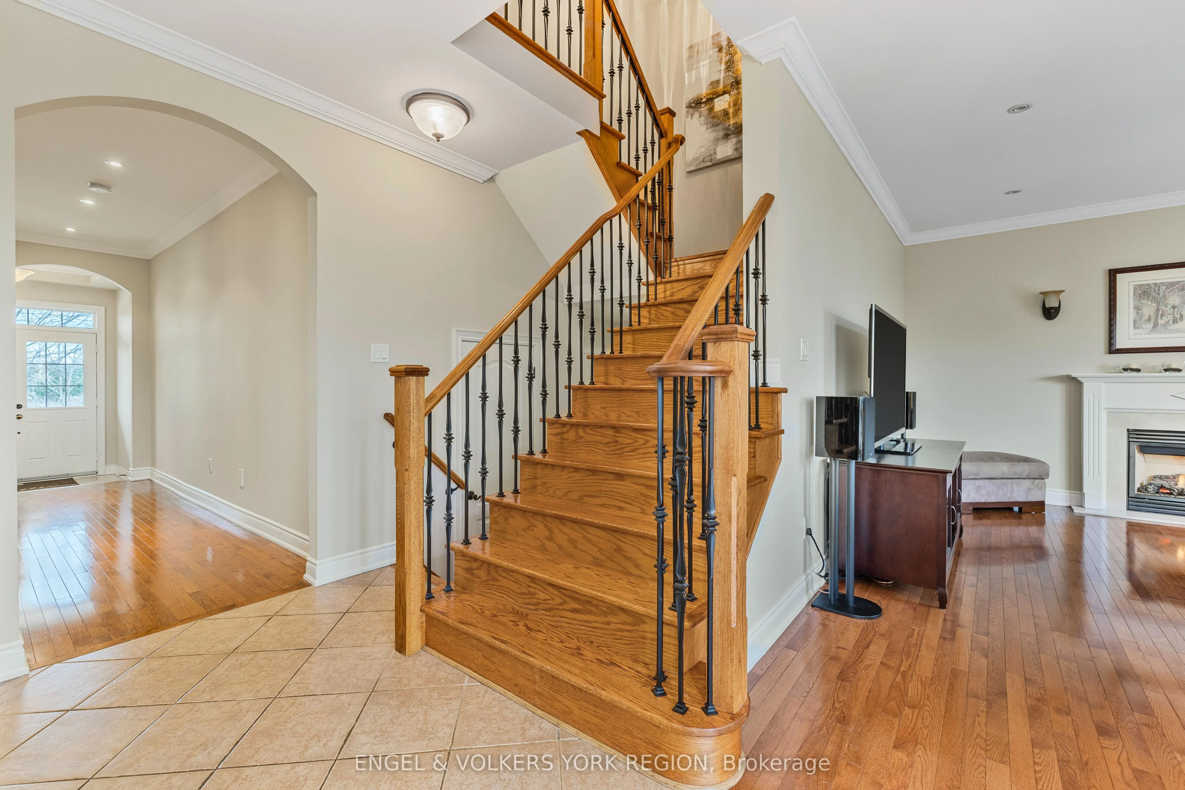 26 Imperial Lakes Drive