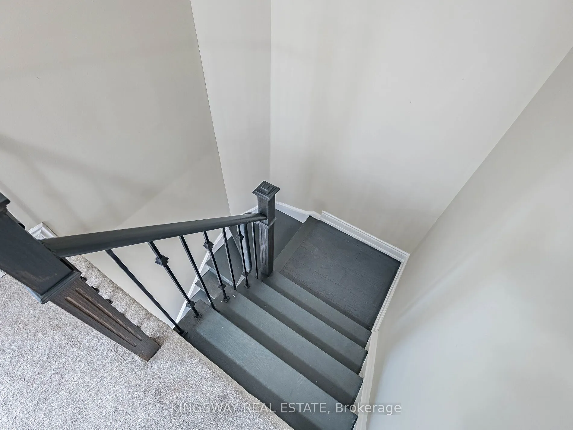 1240 Westview Terrace, #69