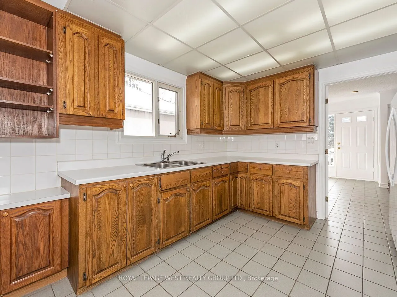 42 Tilden Crescent N