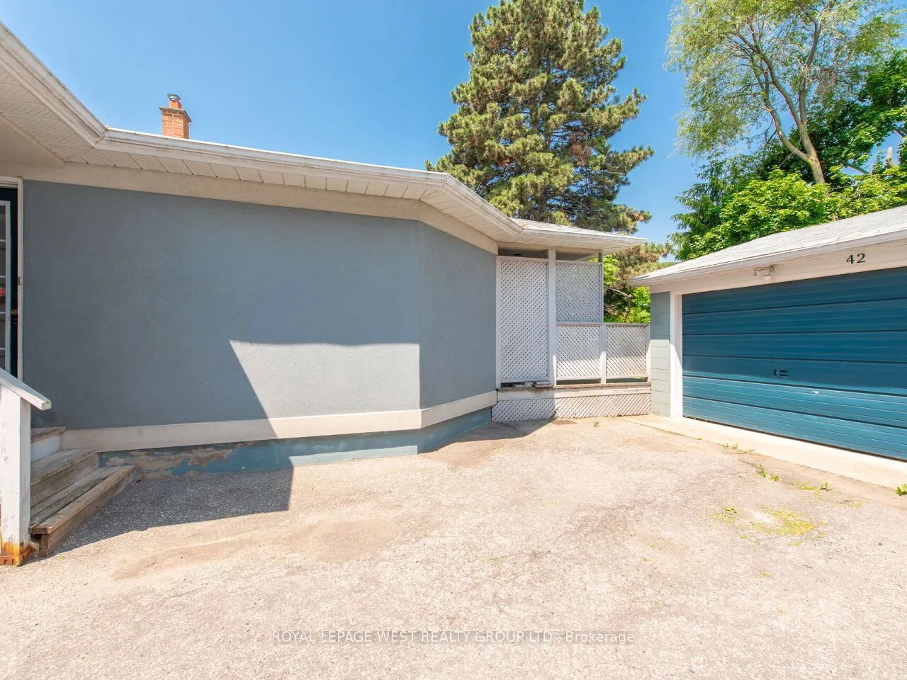 42 Tilden Crescent N