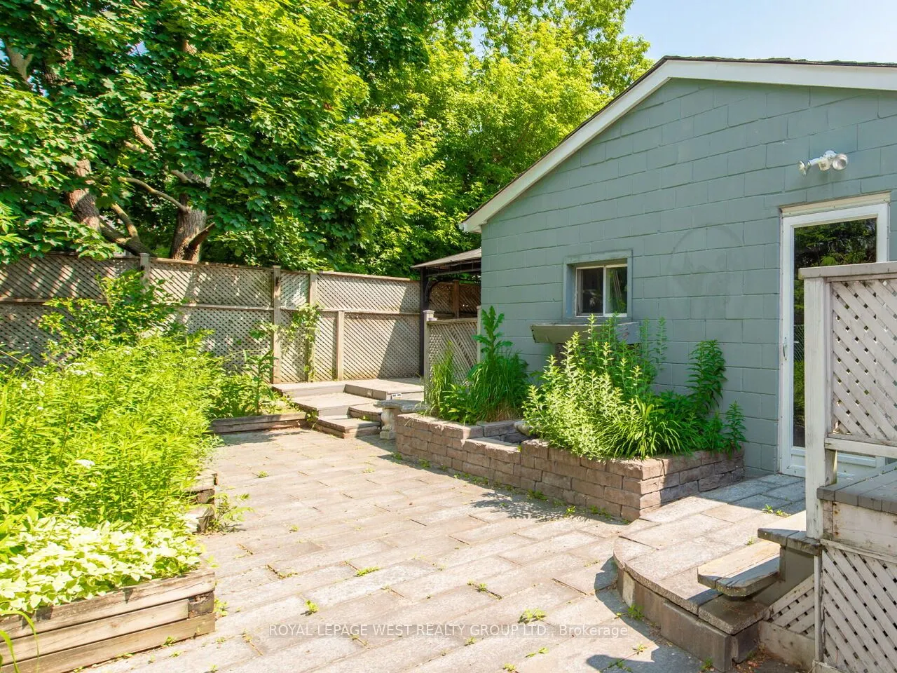 42 Tilden Crescent N