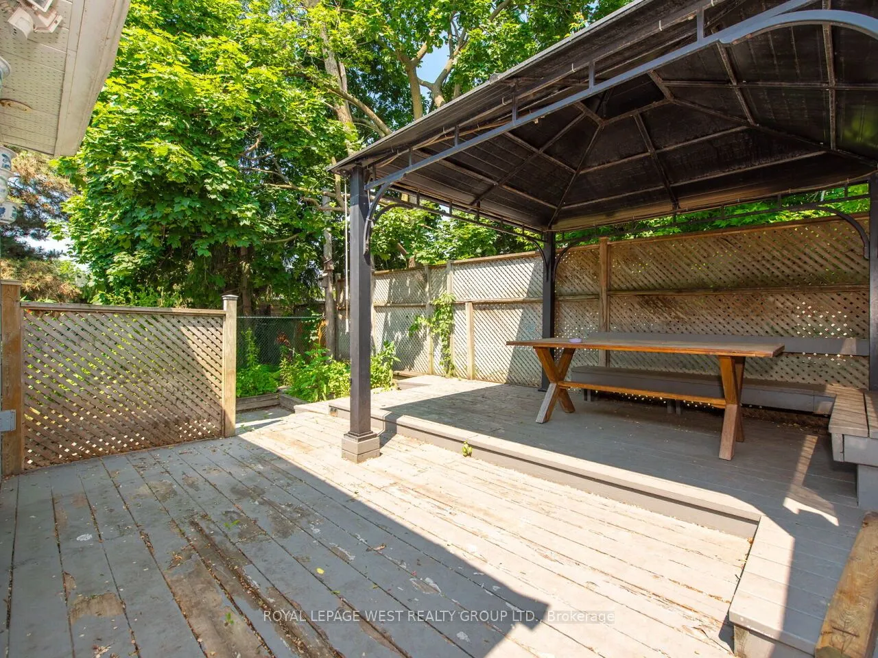 42 Tilden Crescent N