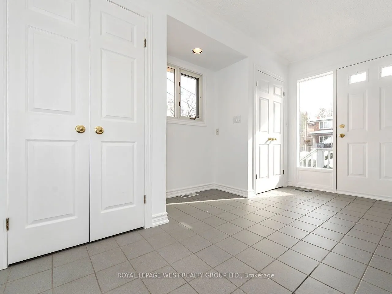 42 Tilden Crescent N