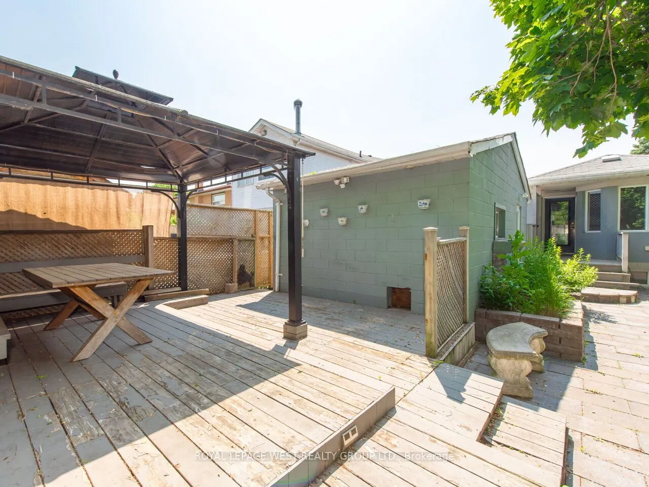 42 Tilden Crescent N