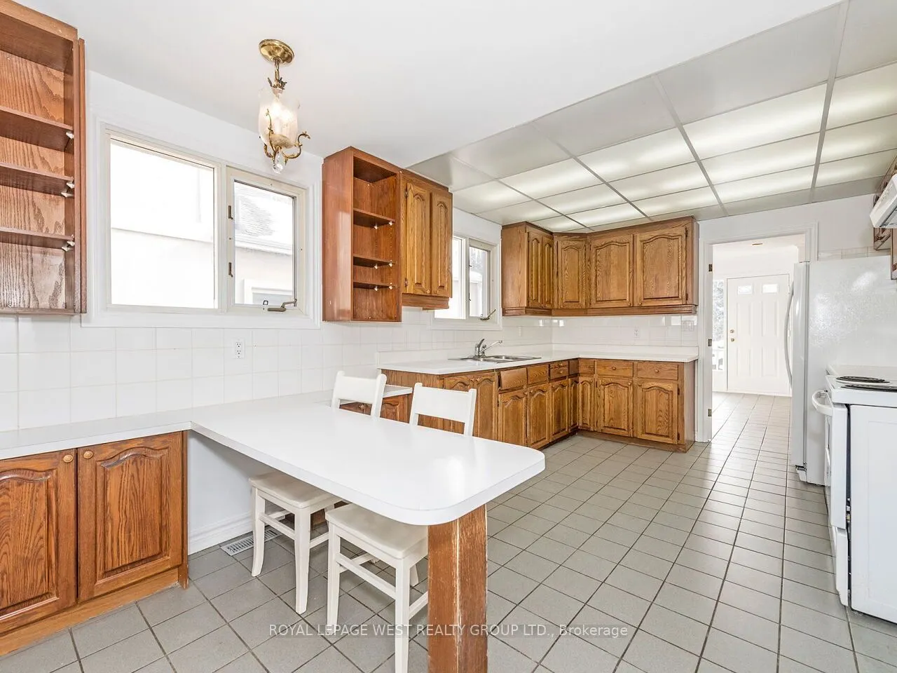 42 Tilden Crescent N