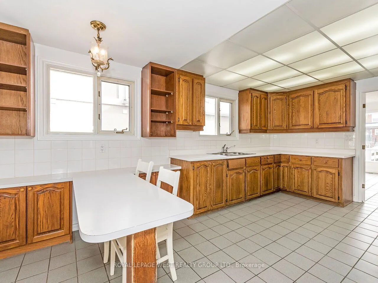 42 Tilden Crescent N