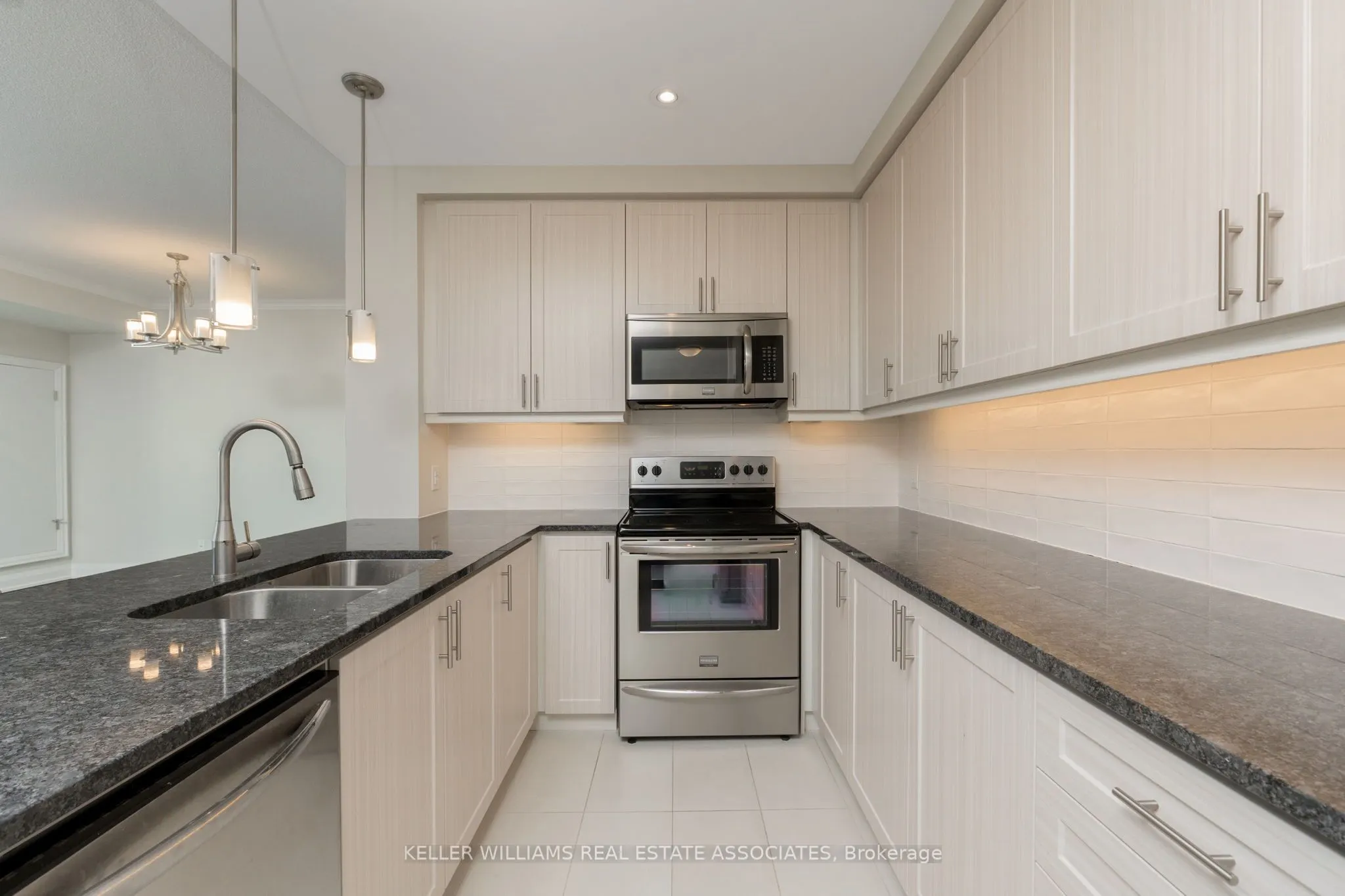 50 Hall Road, #403