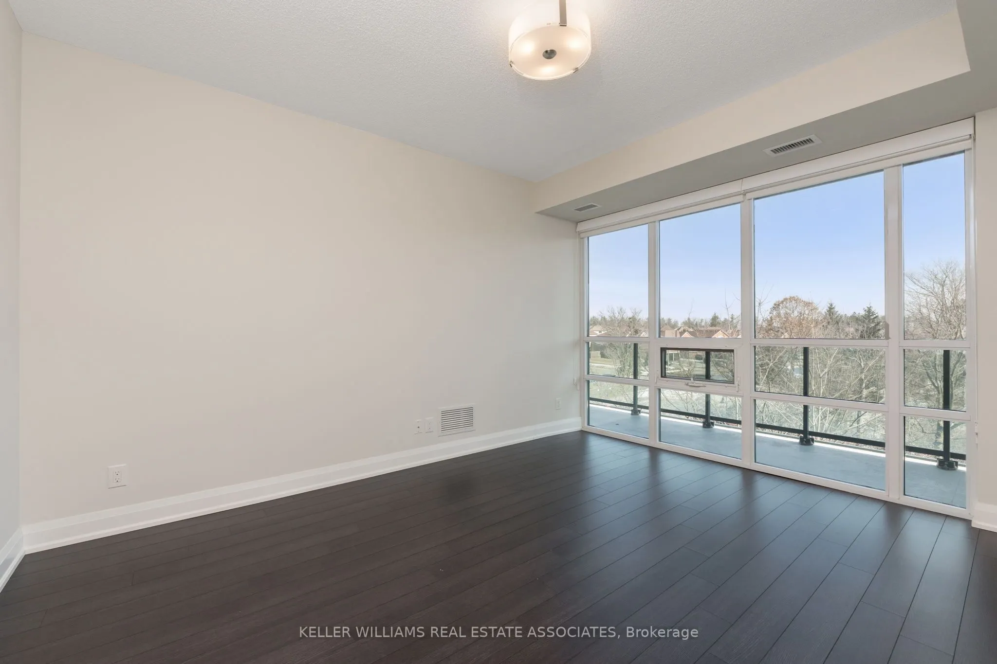 50 Hall Road, #403