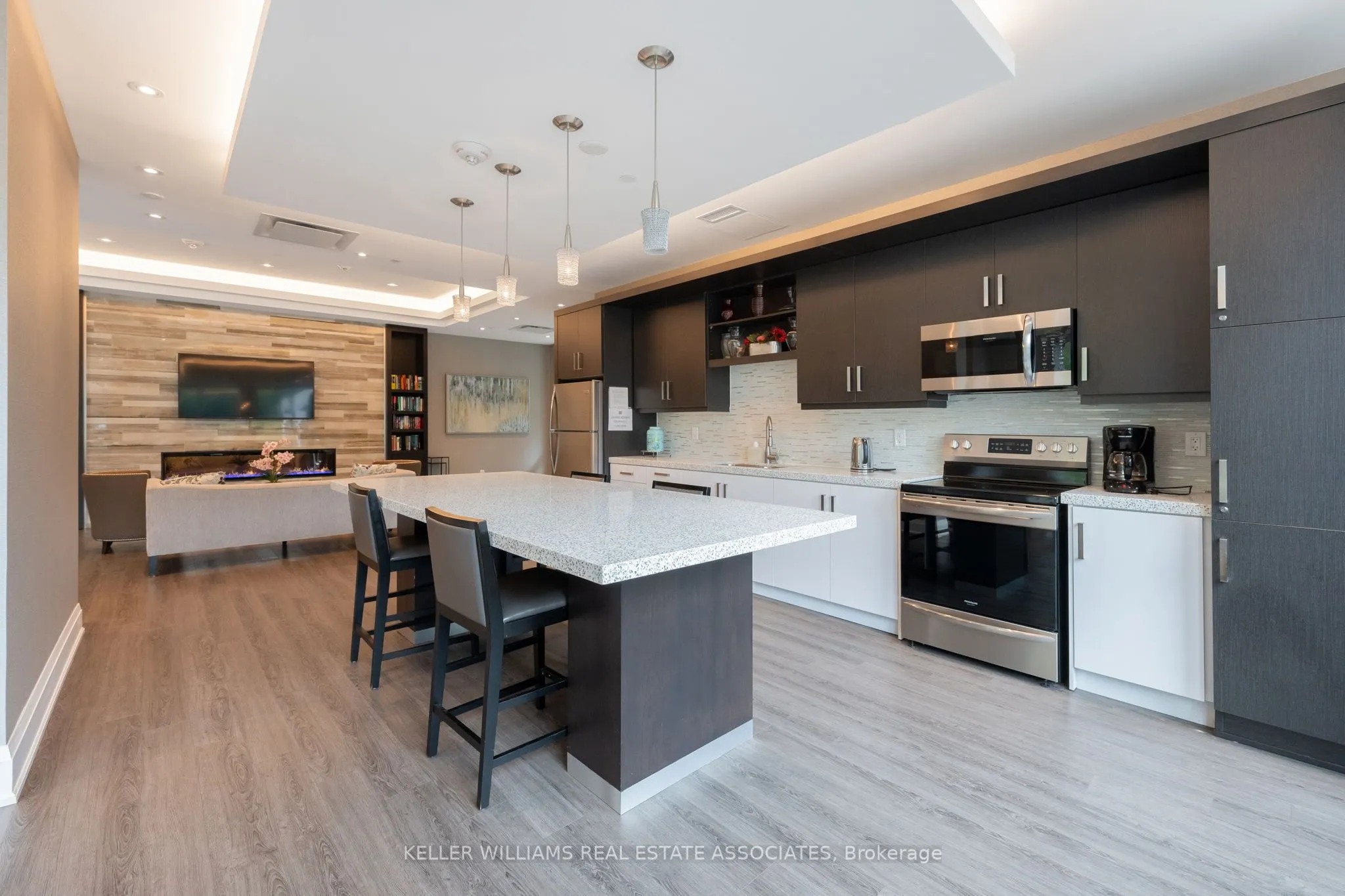 50 Hall Road, #403