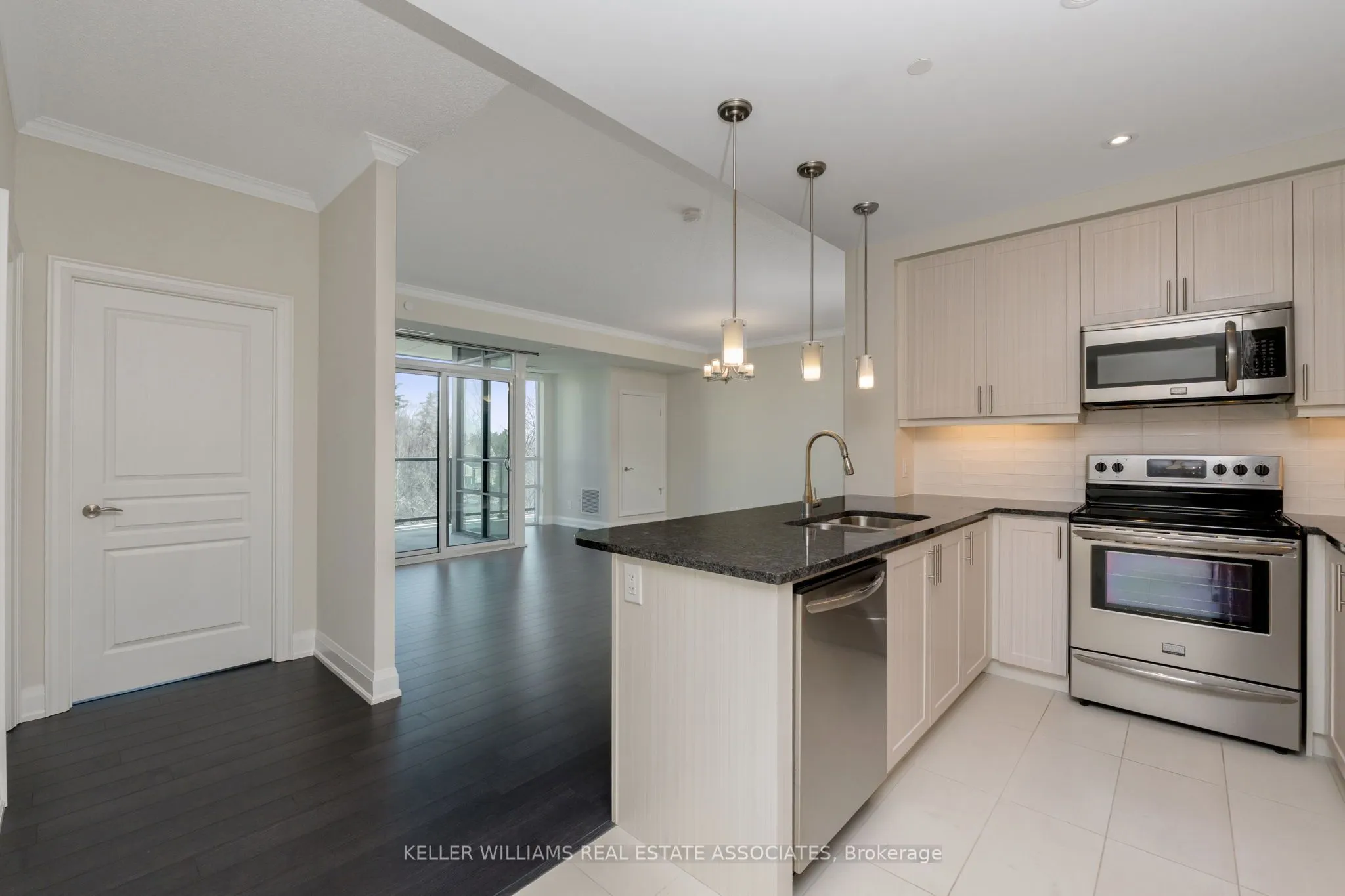 50 Hall Road, #403