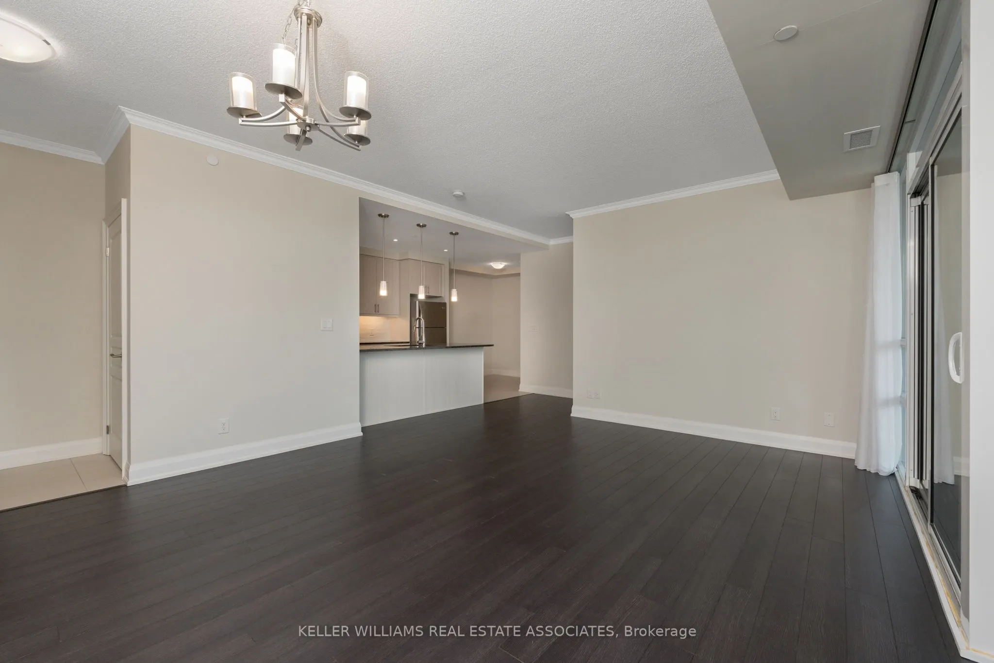 50 Hall Road, #403
