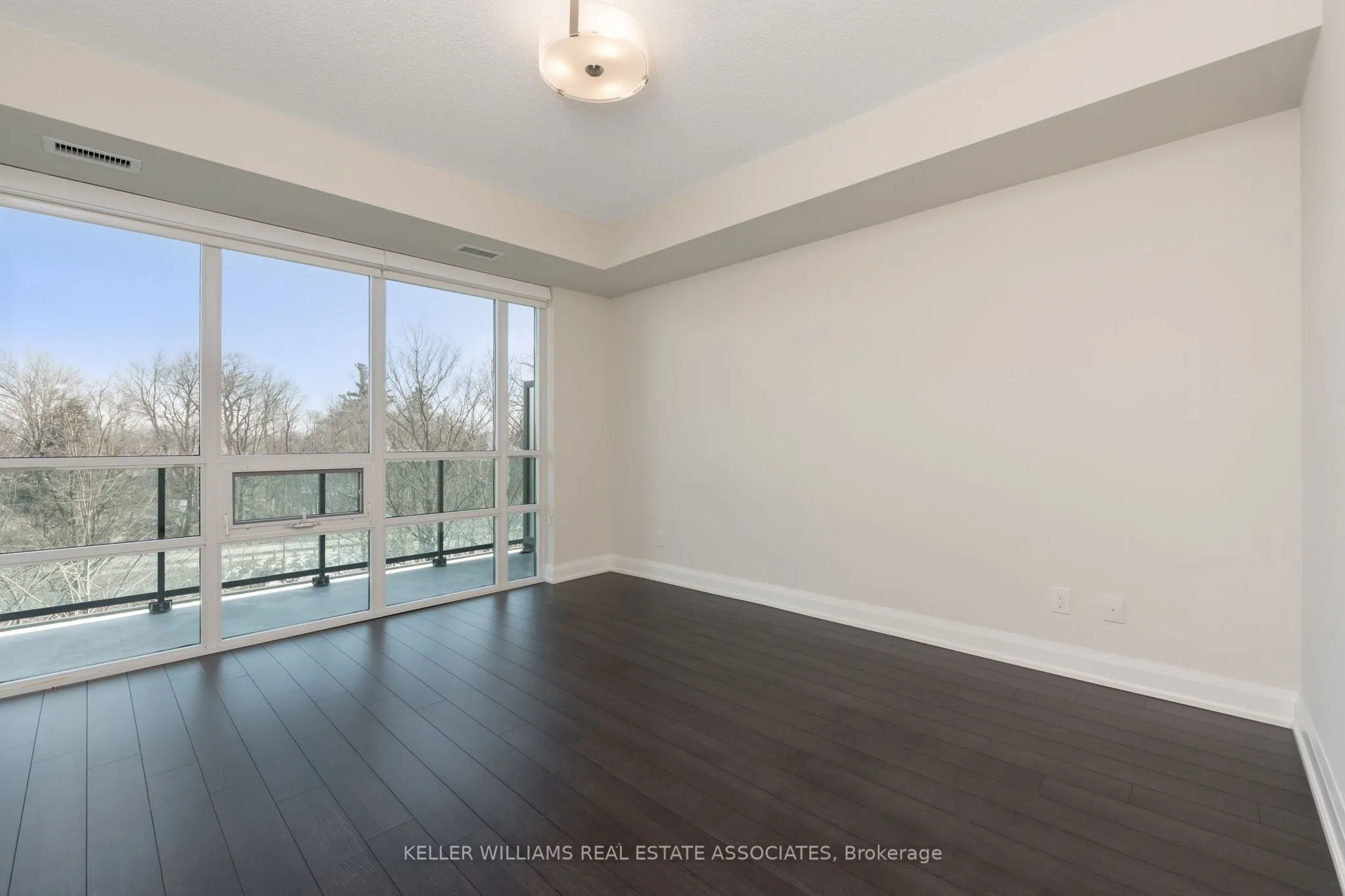 50 Hall Road, #403