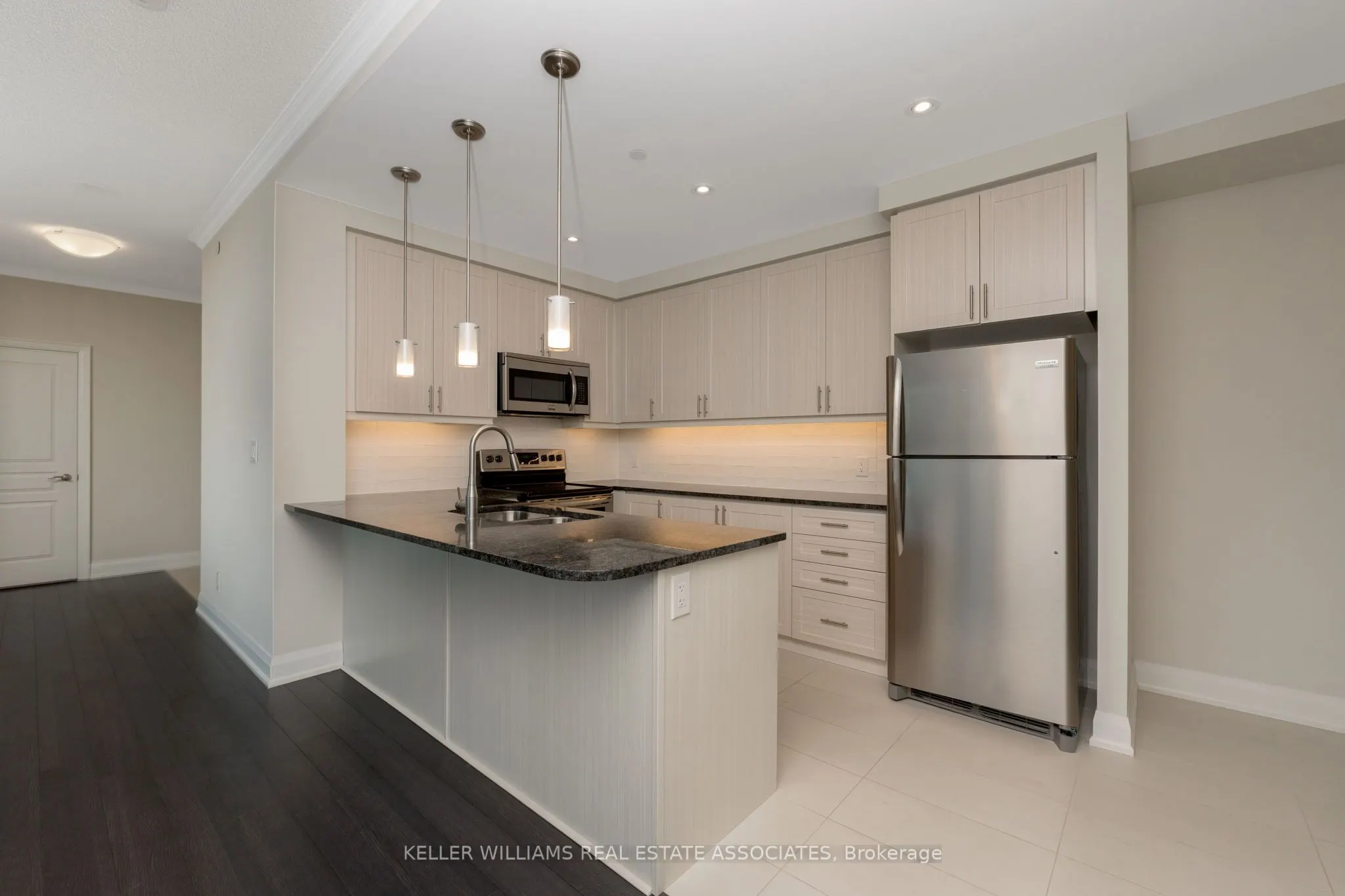 50 Hall Road, #403
