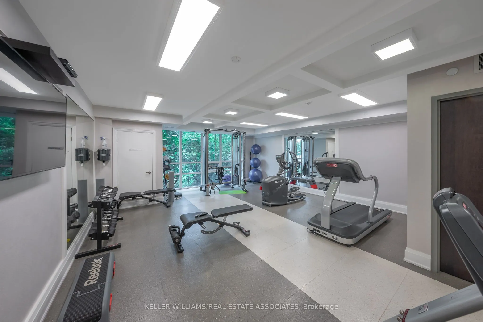 50 Hall Road, #403