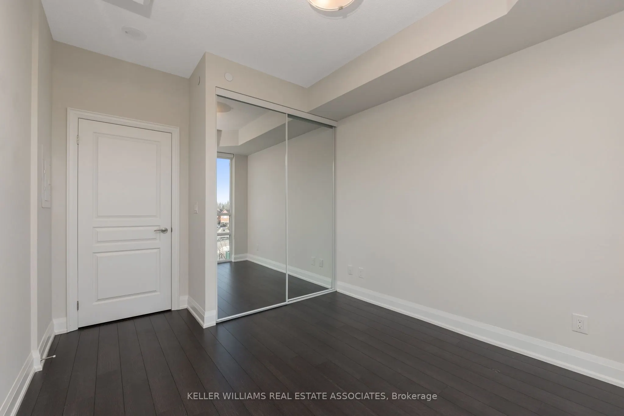 50 Hall Road, #403
