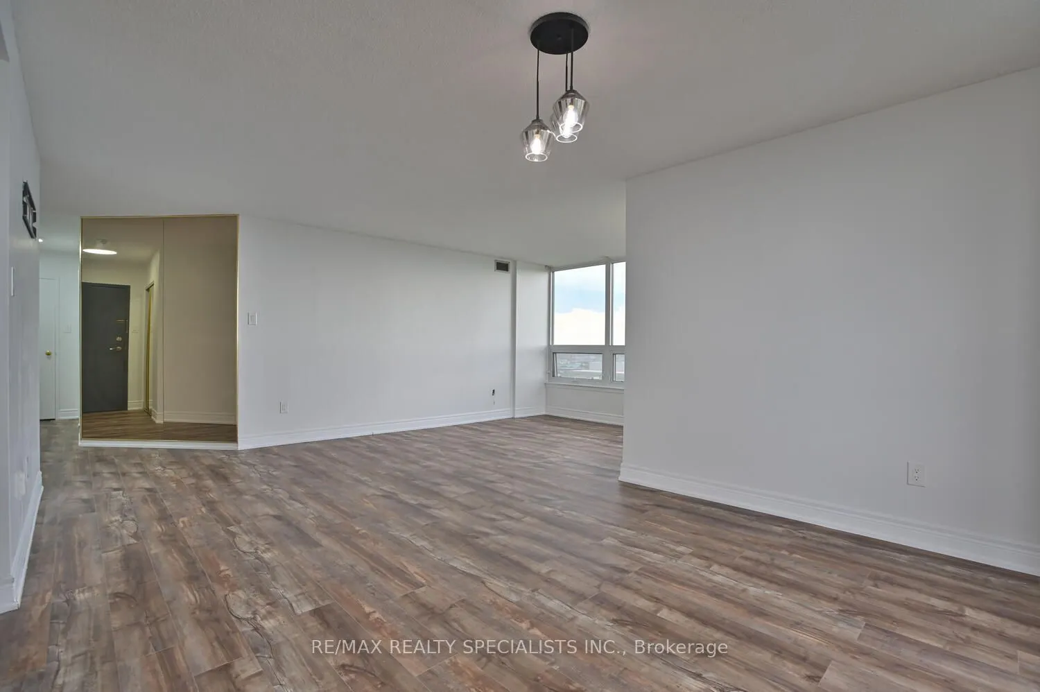 8 Lisa Street, #1901