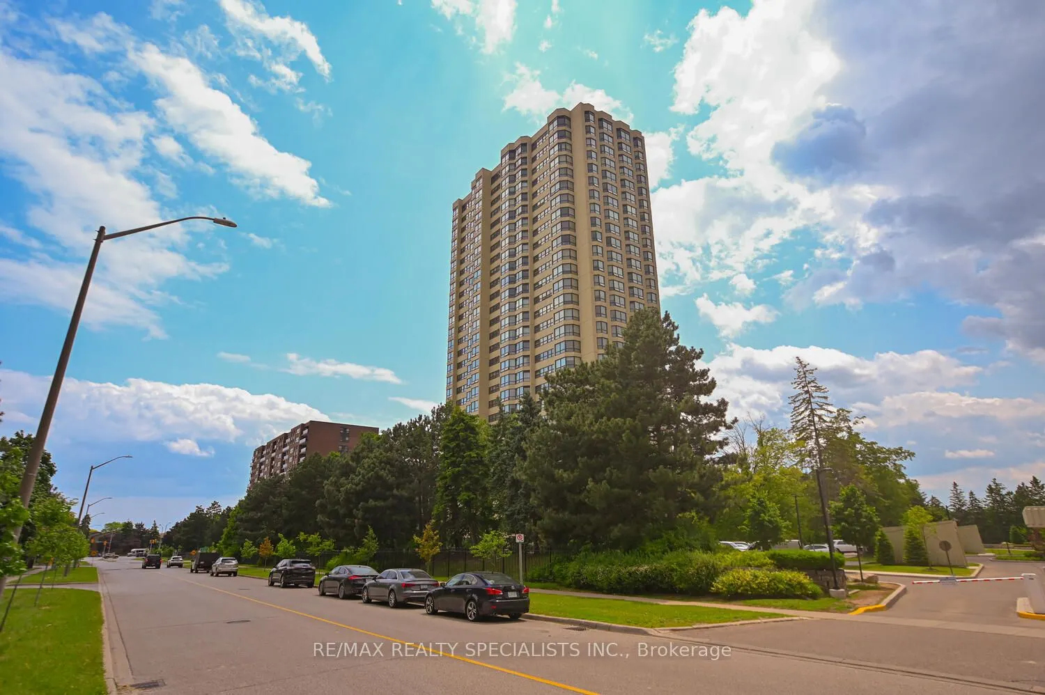 8 Lisa Street, #1901