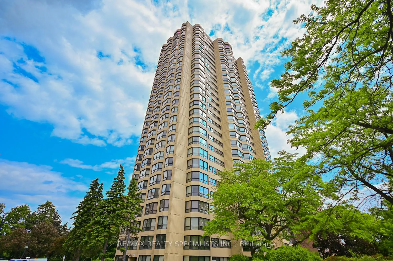 8 Lisa Street, #1901
