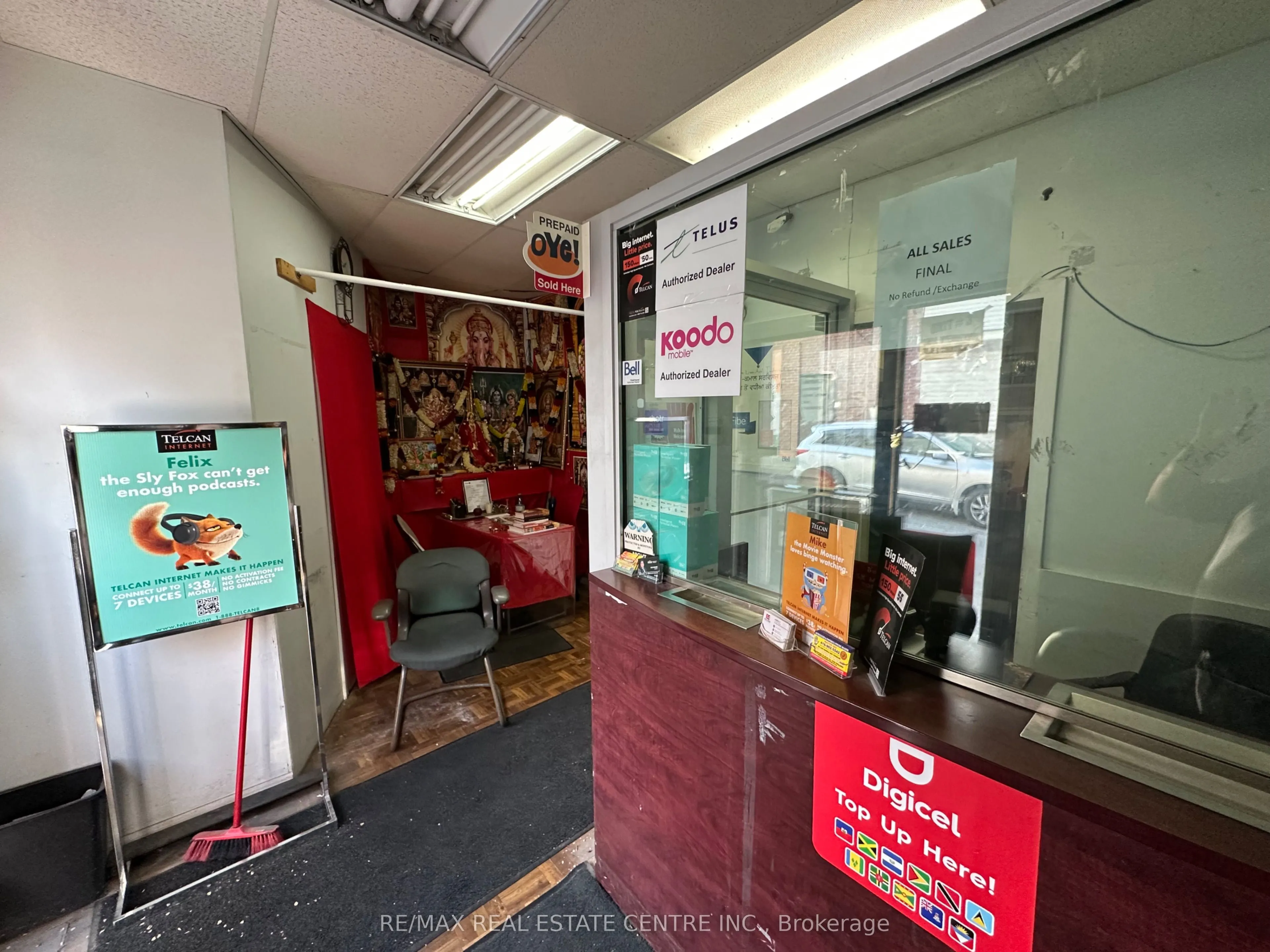 20 Dundas Street E, ##3