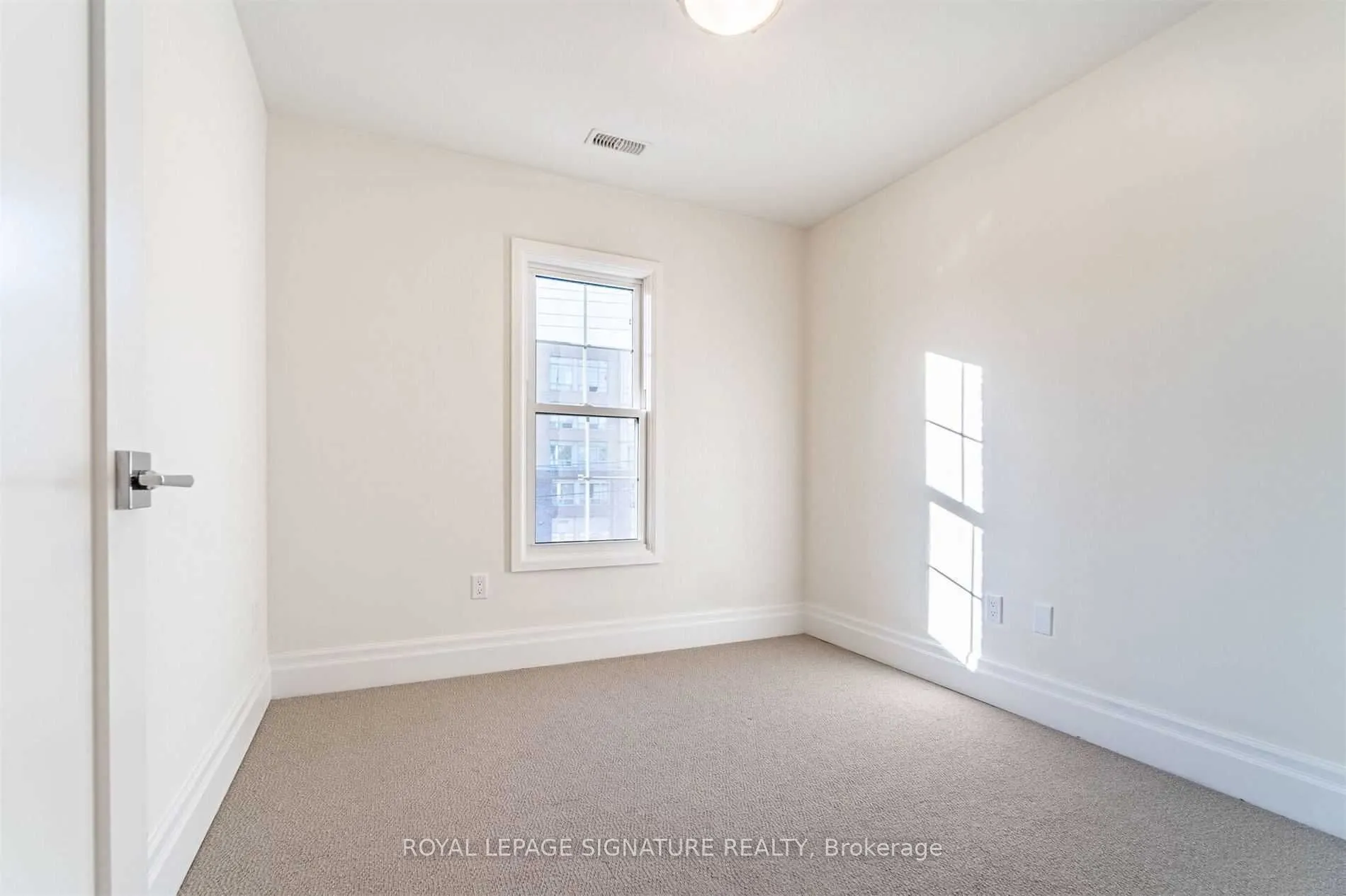 760 Lakeshore Road E #202