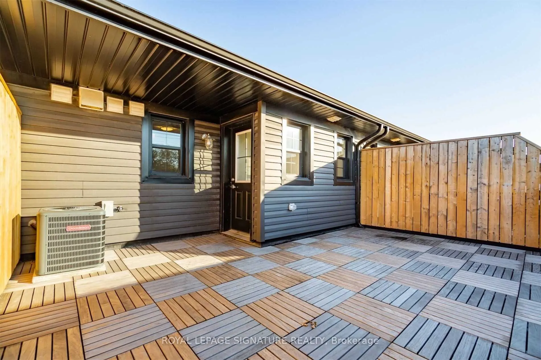 760 Lakeshore Road E #202