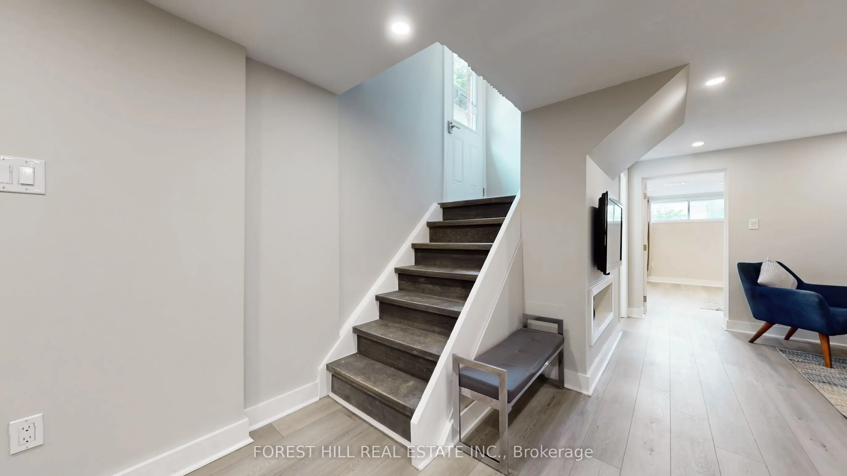 41 Lesmar Drive