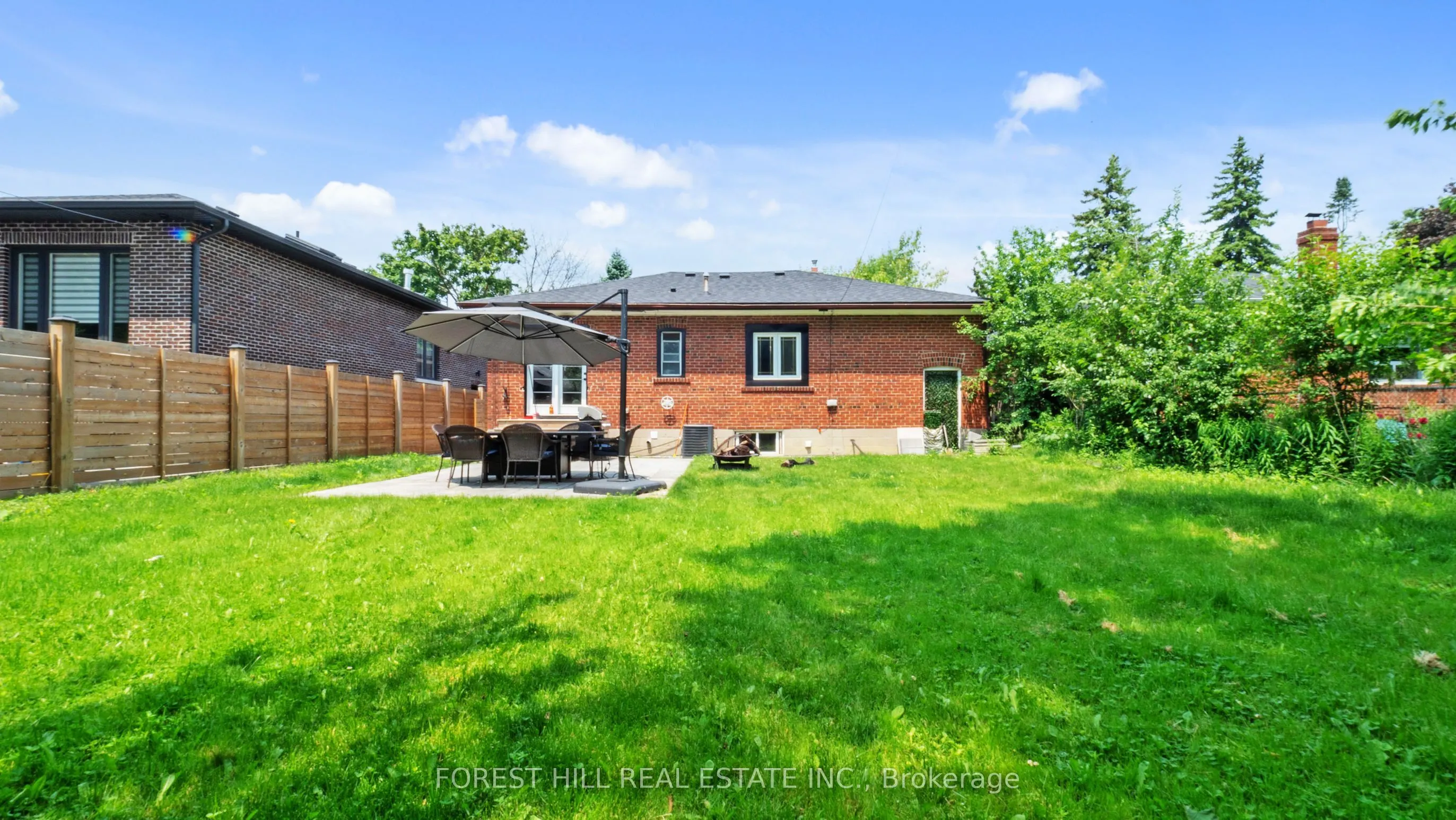 41 Lesmar Drive