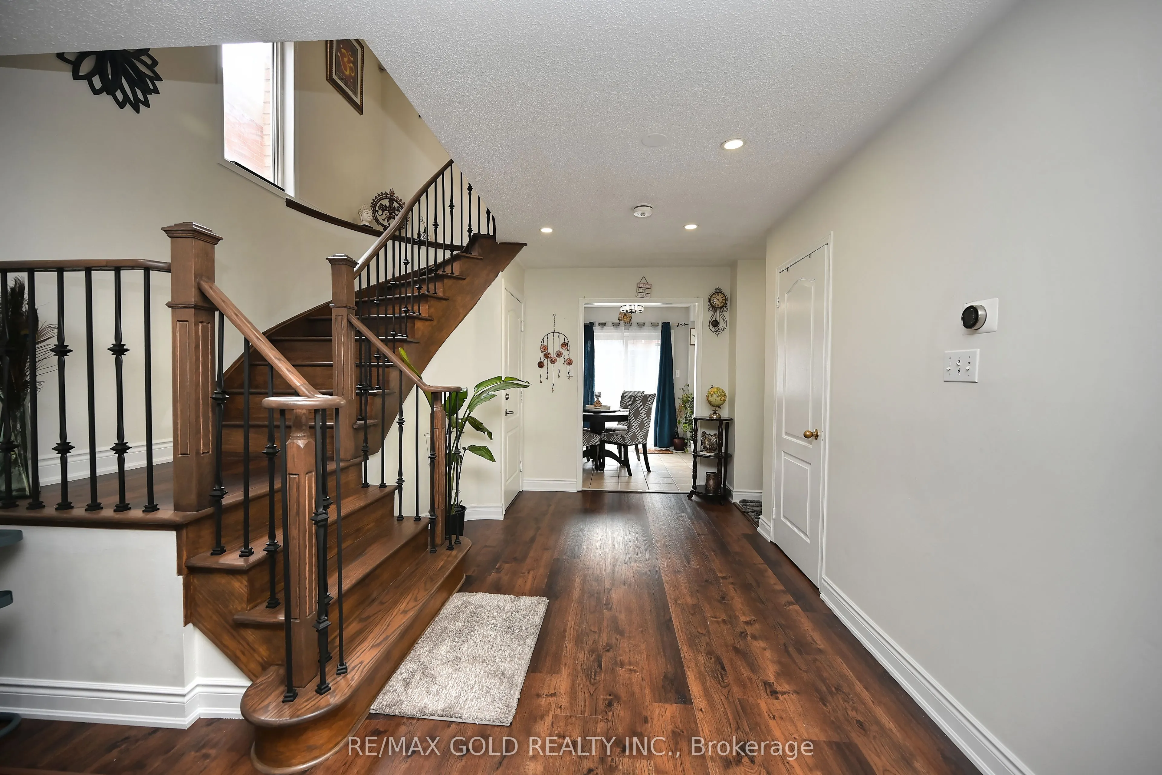 34 Saintsbury Crescent