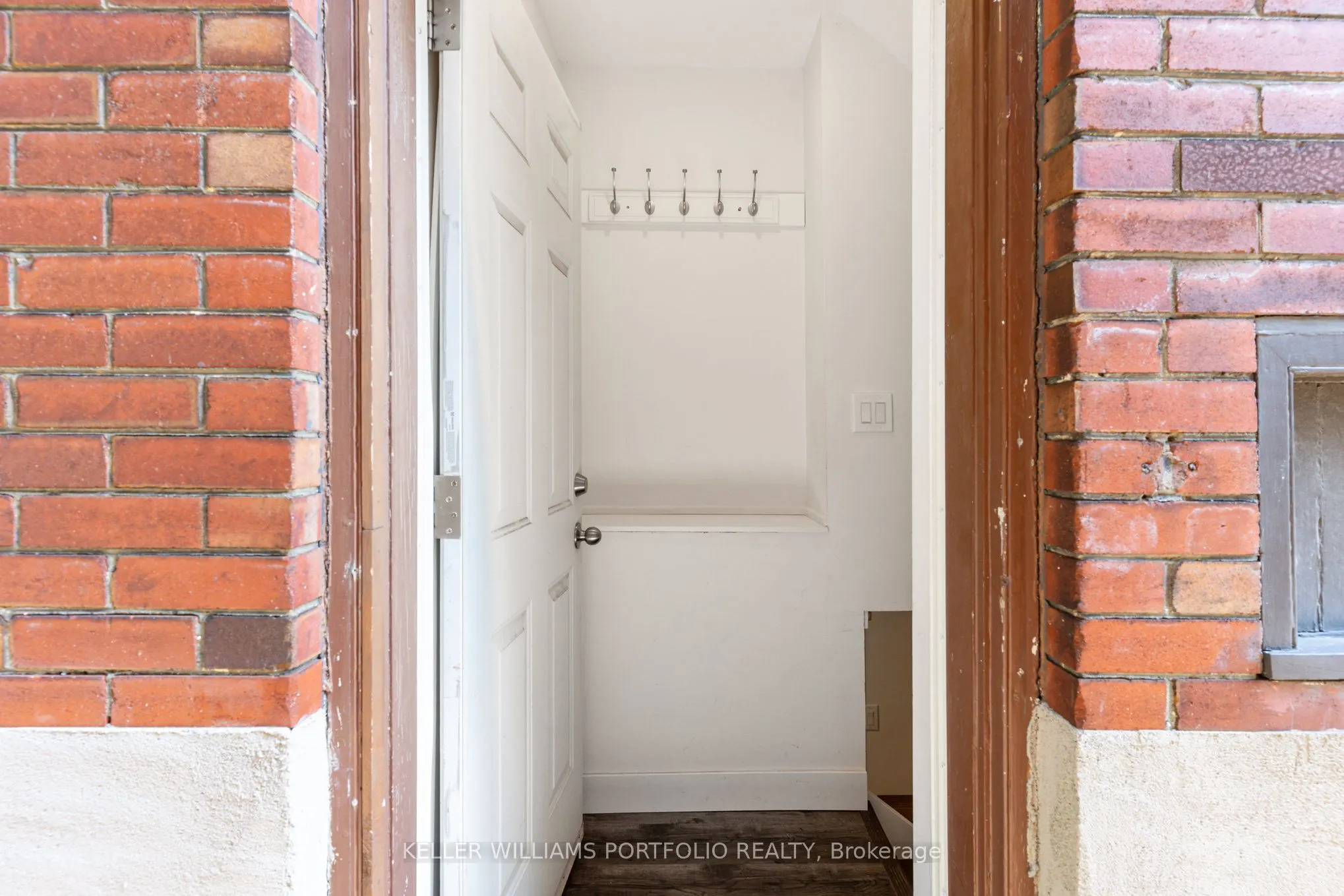 329 Runnymede Road #Lower
