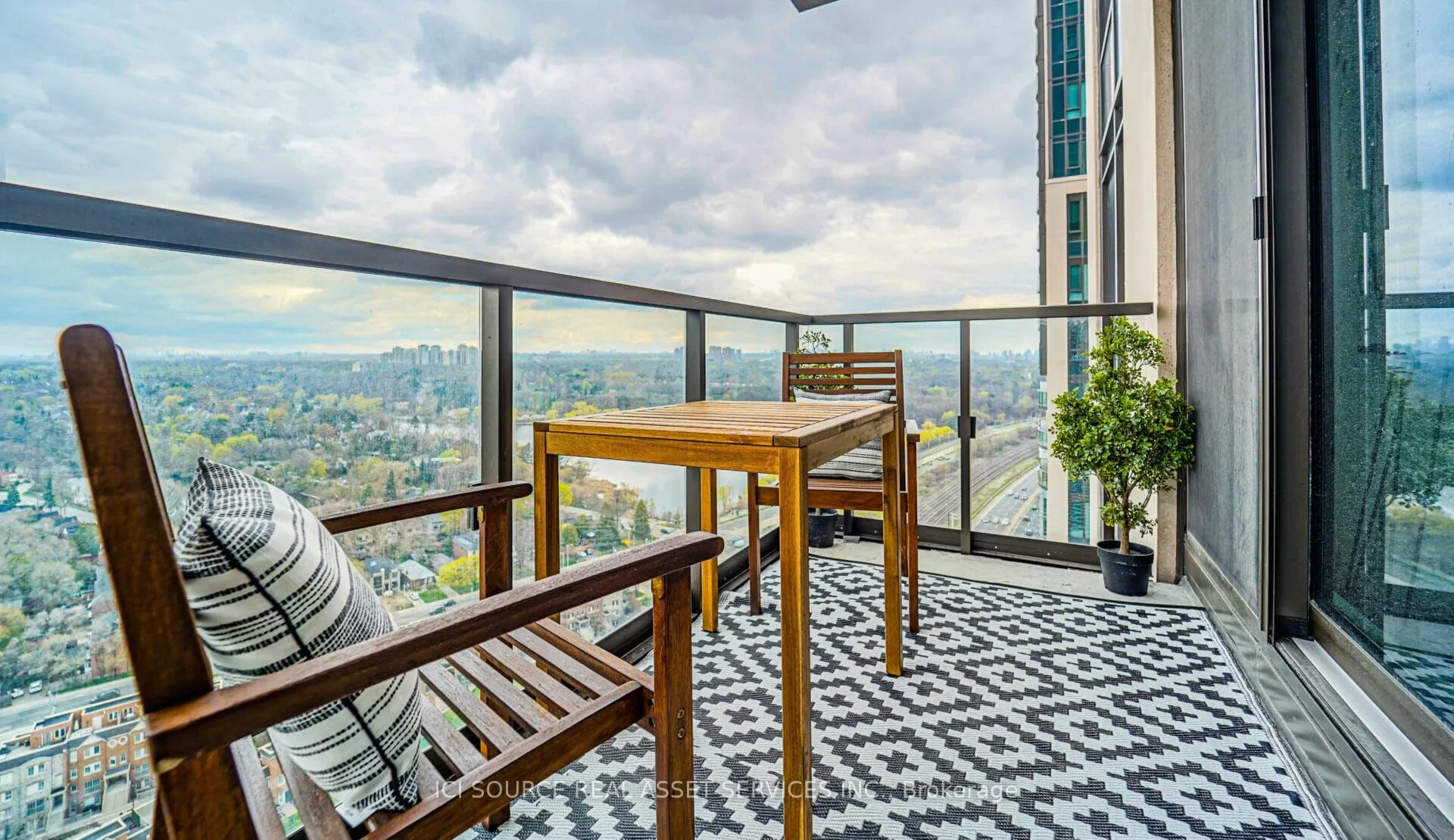 1928 Lake Shore Boulevard W, #3002