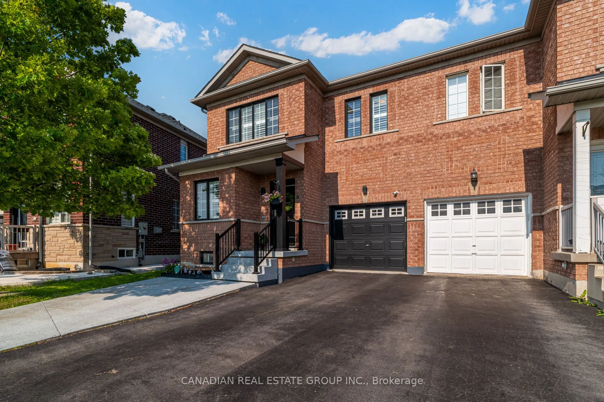 1148 Charlton Way