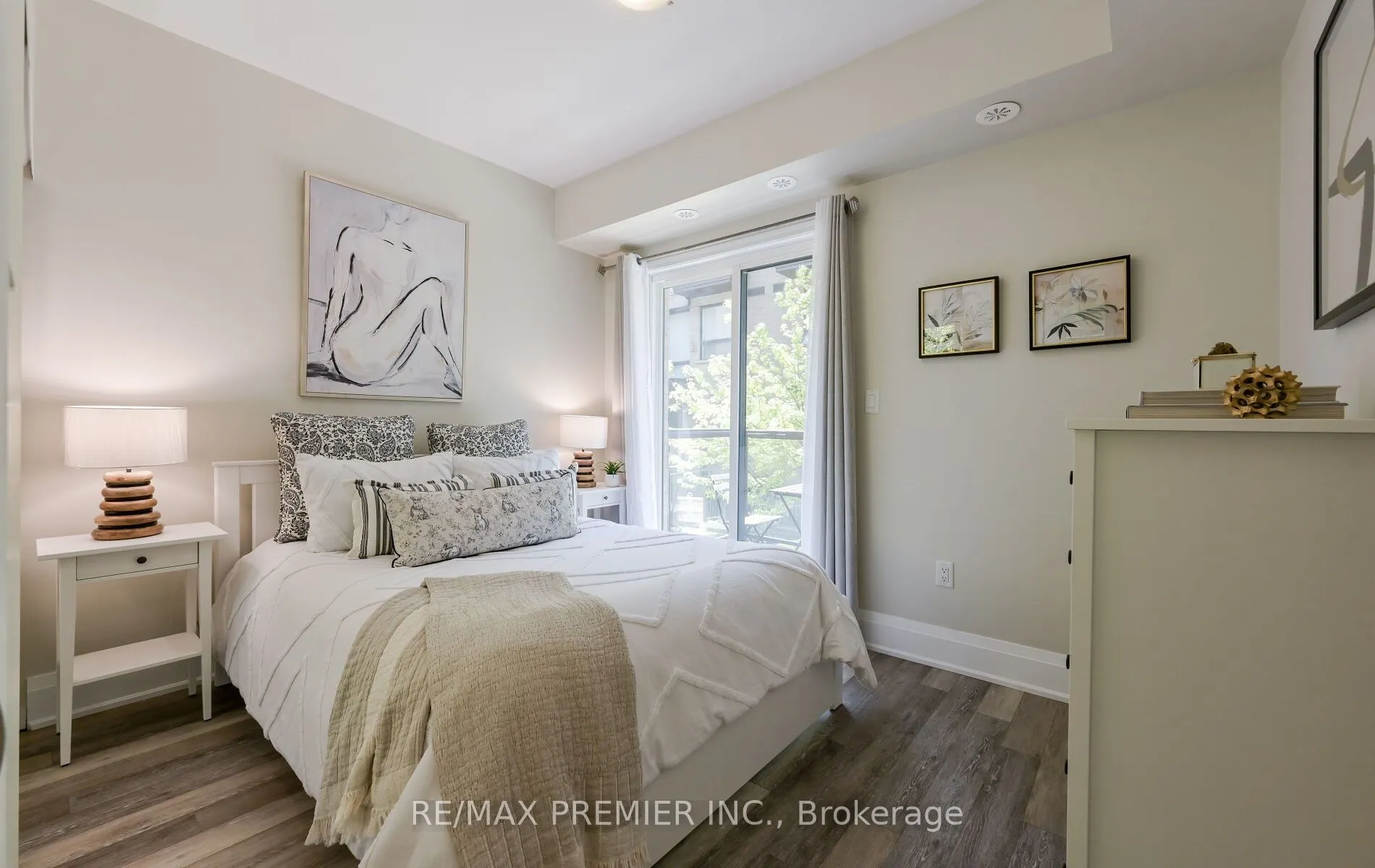 30 Fieldway Road W, #88