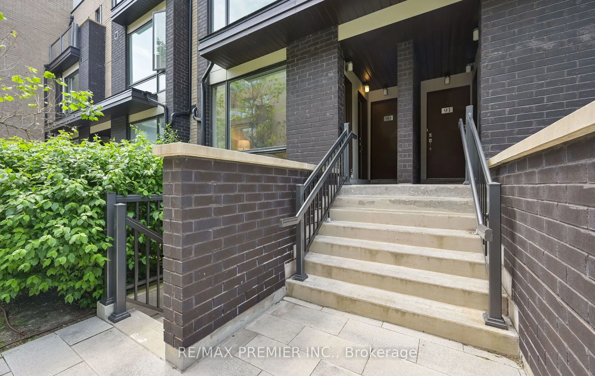 30 Fieldway Road W, #88