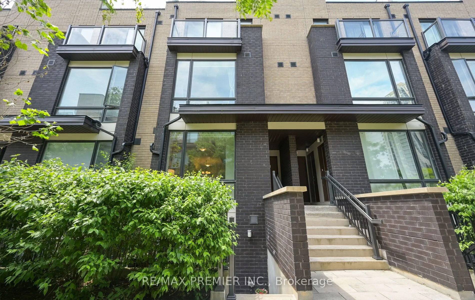 30 Fieldway Road W, #88