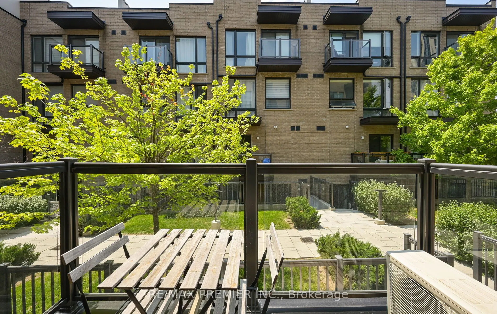 30 Fieldway Road W, #88