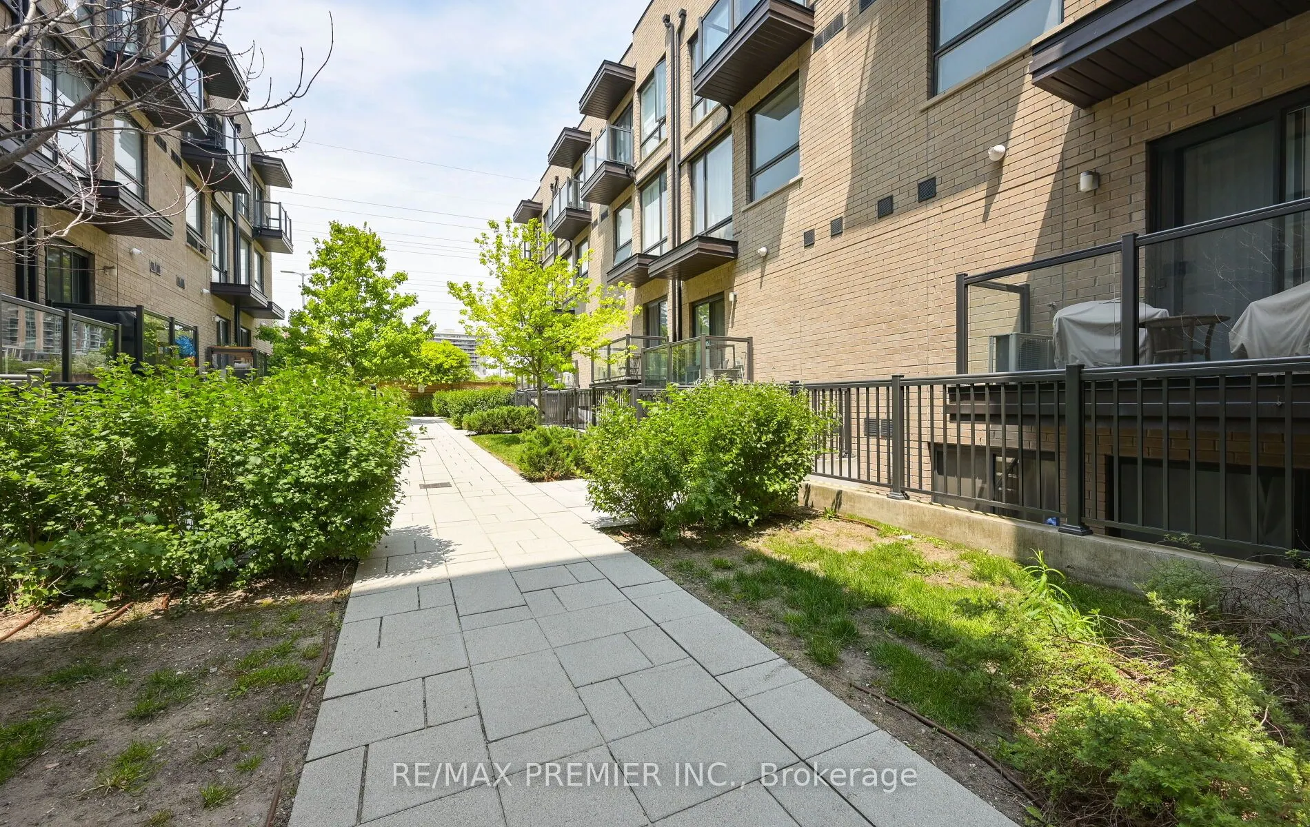 30 Fieldway Road W, #88