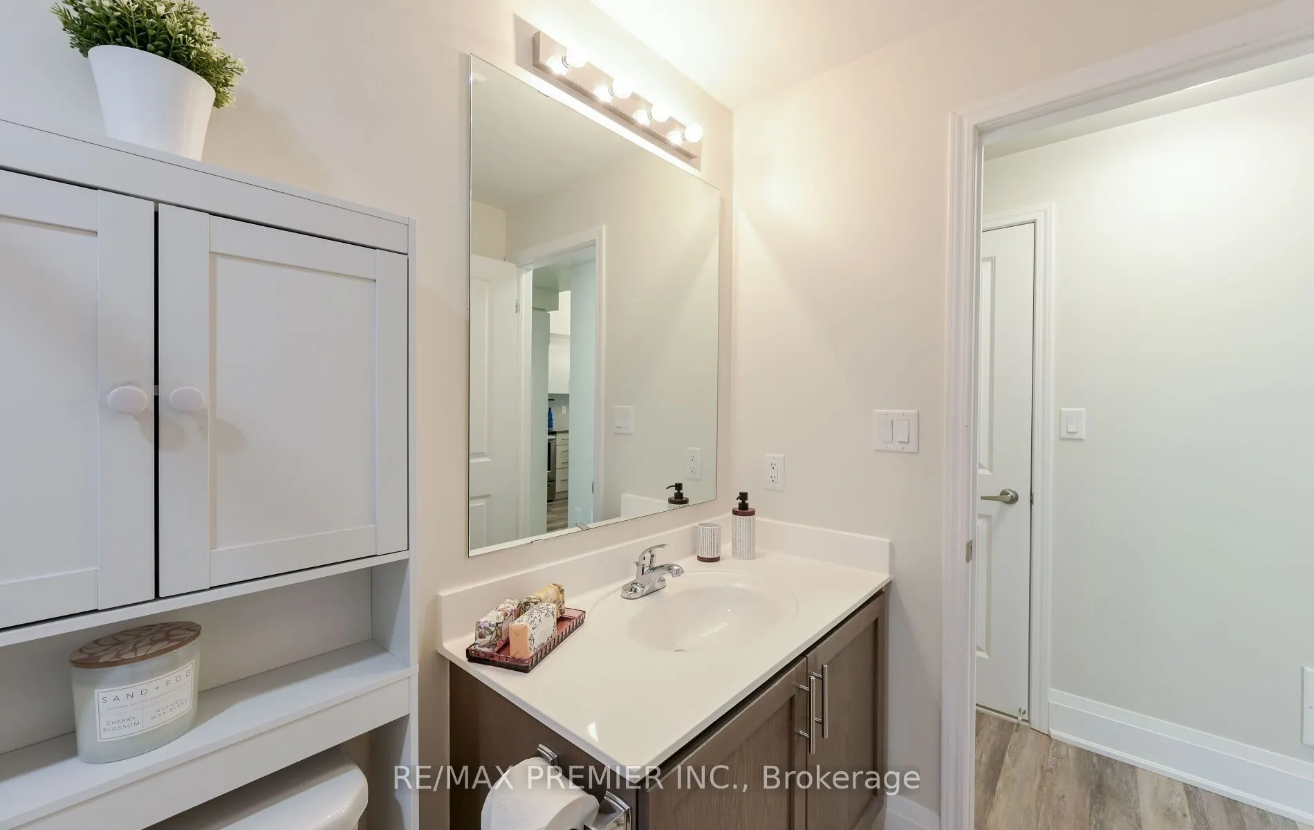 30 Fieldway Road W, #88