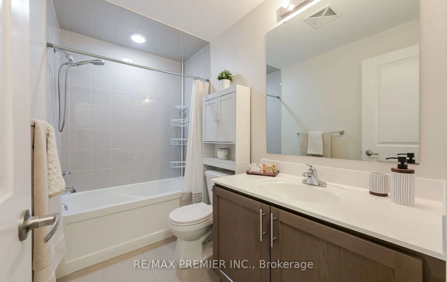 30 Fieldway Road W, #88