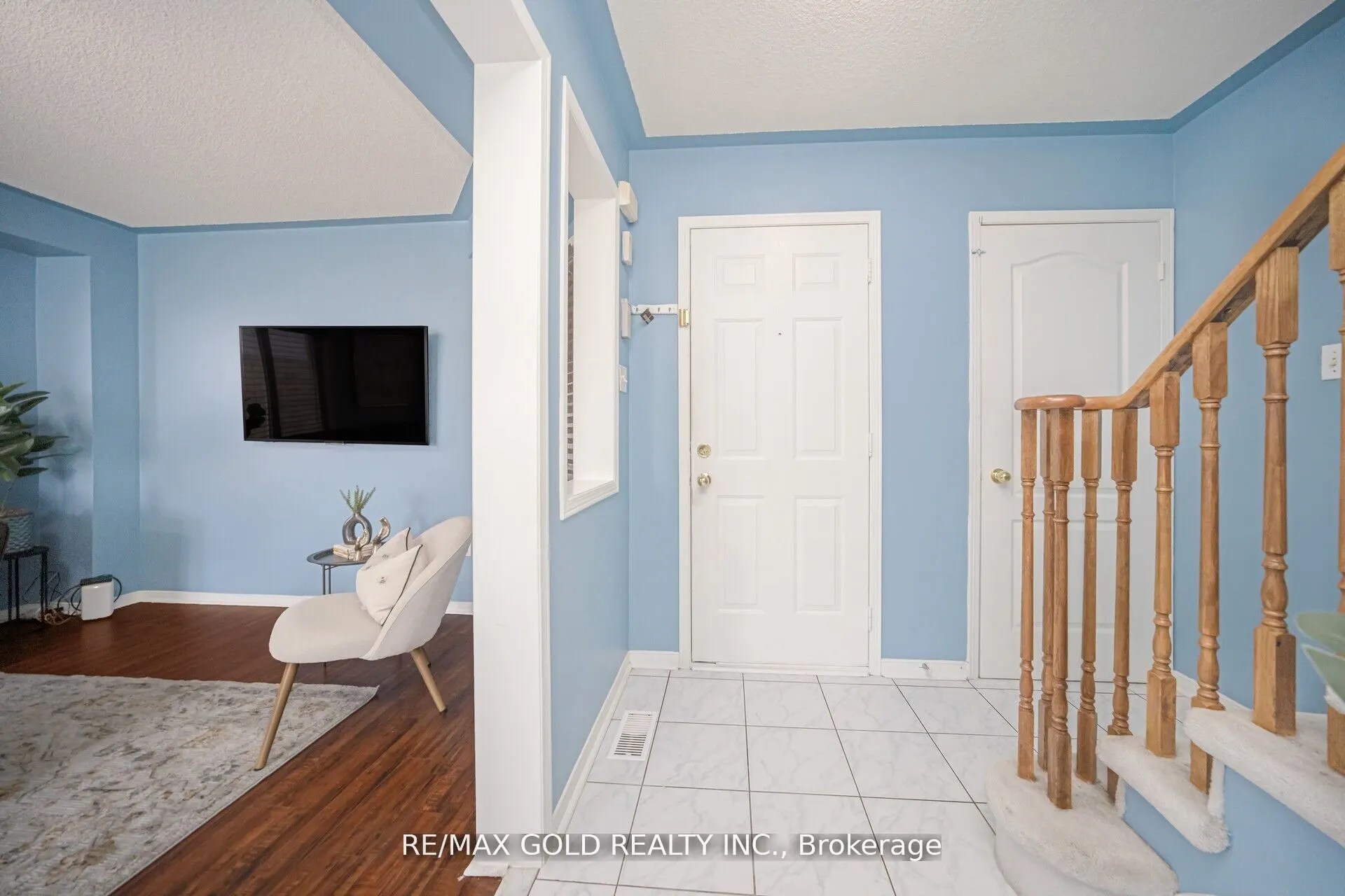 108 Black Forest Drive N