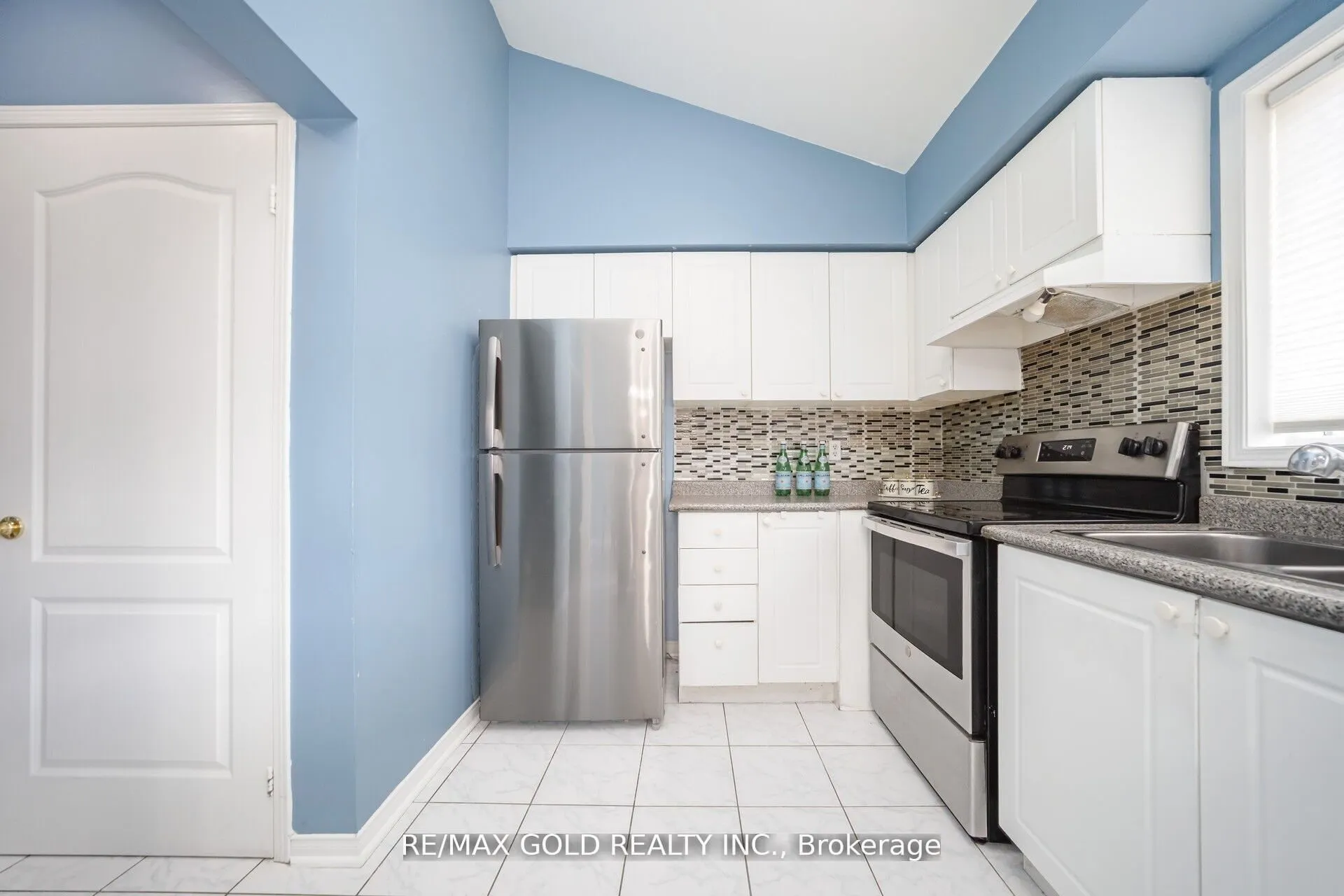 108 Black Forest Drive N