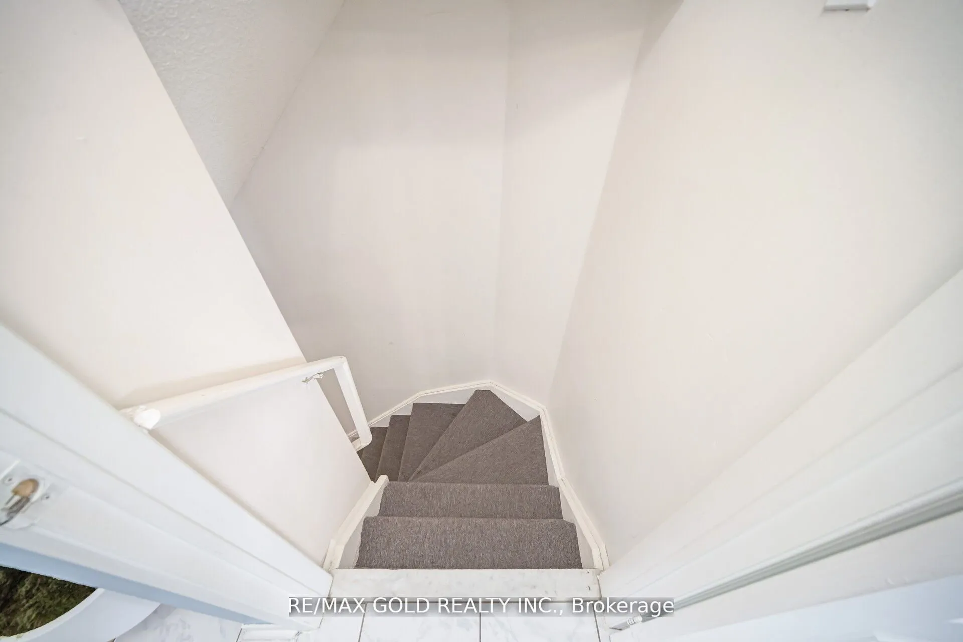 108 Black Forest Drive N