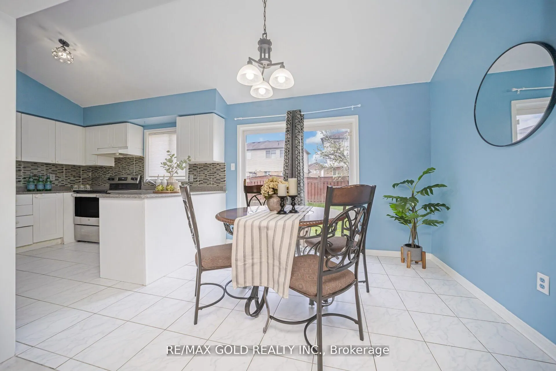 108 Black Forest Drive N