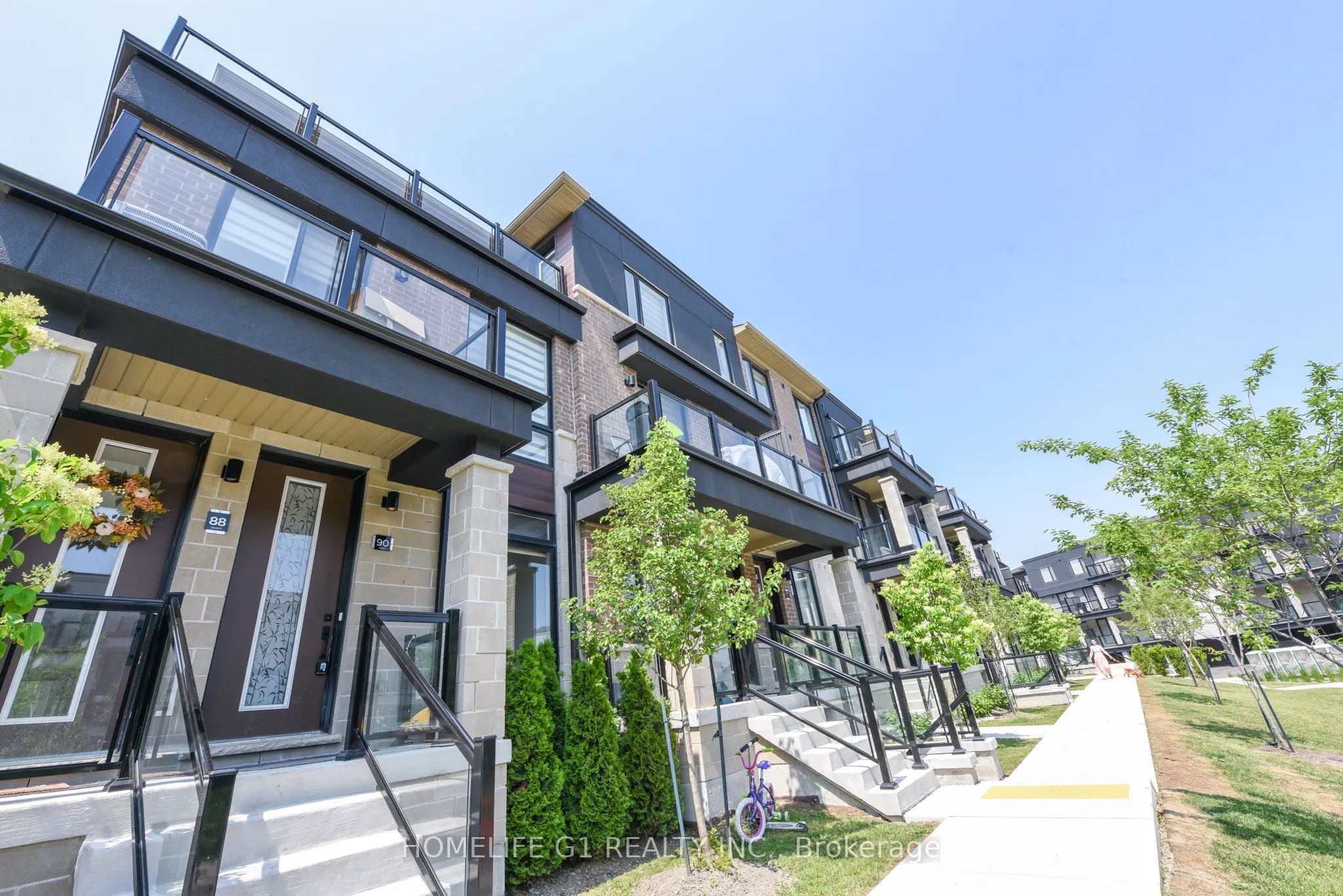 25 KNOTSBERRY Circle E, #86