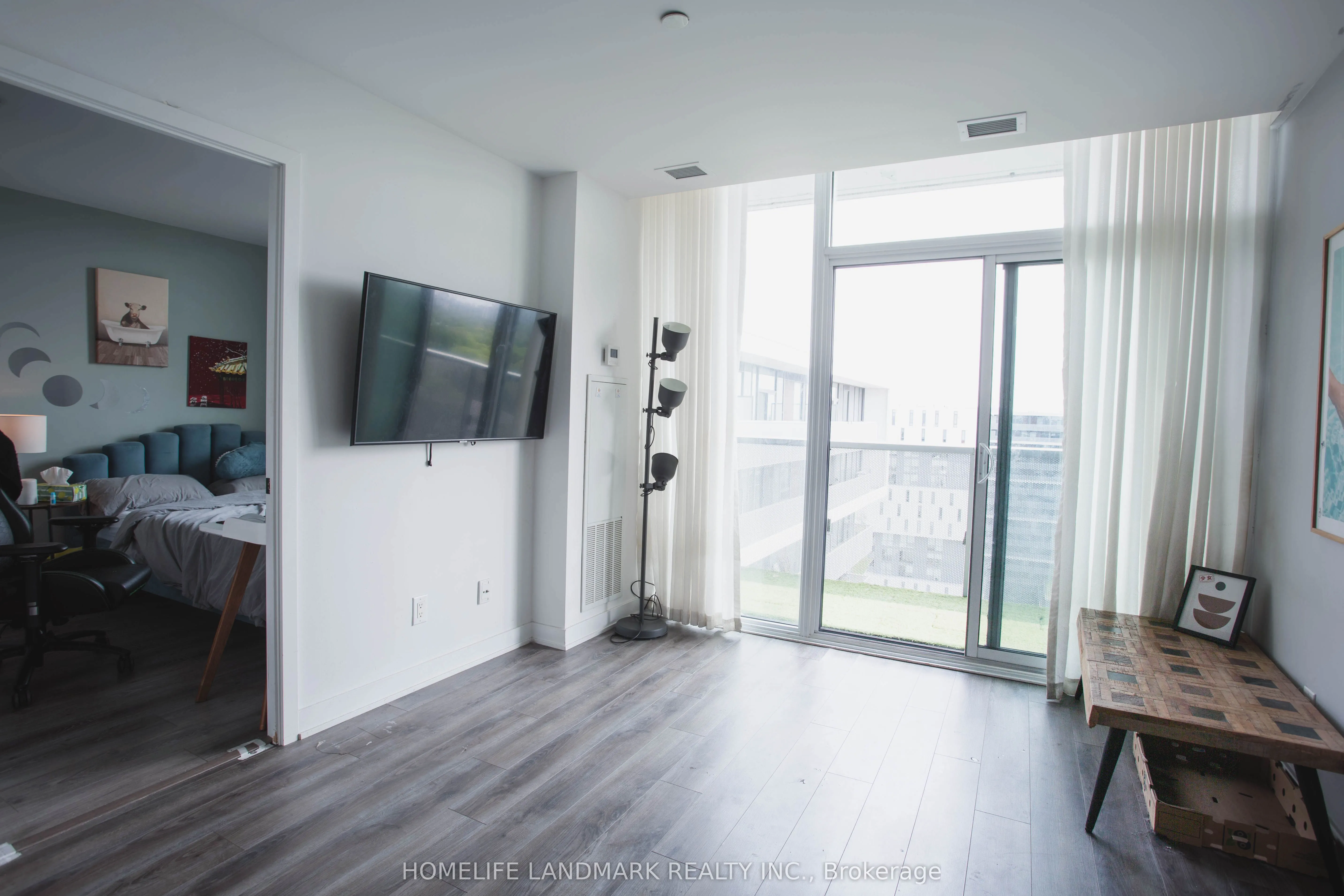 160 Flemington Road, #1522