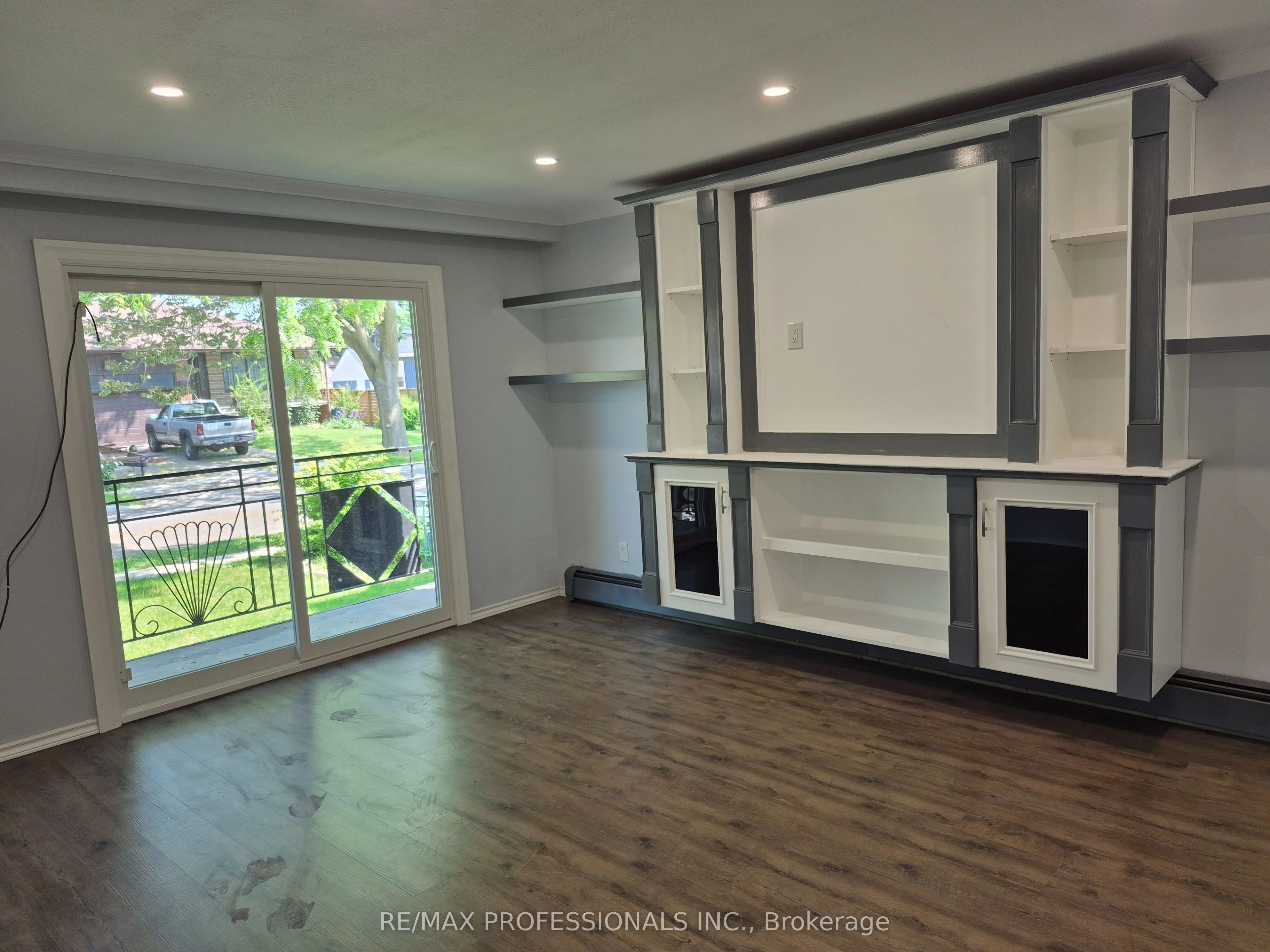 9 Branch Avenue, #MAIN